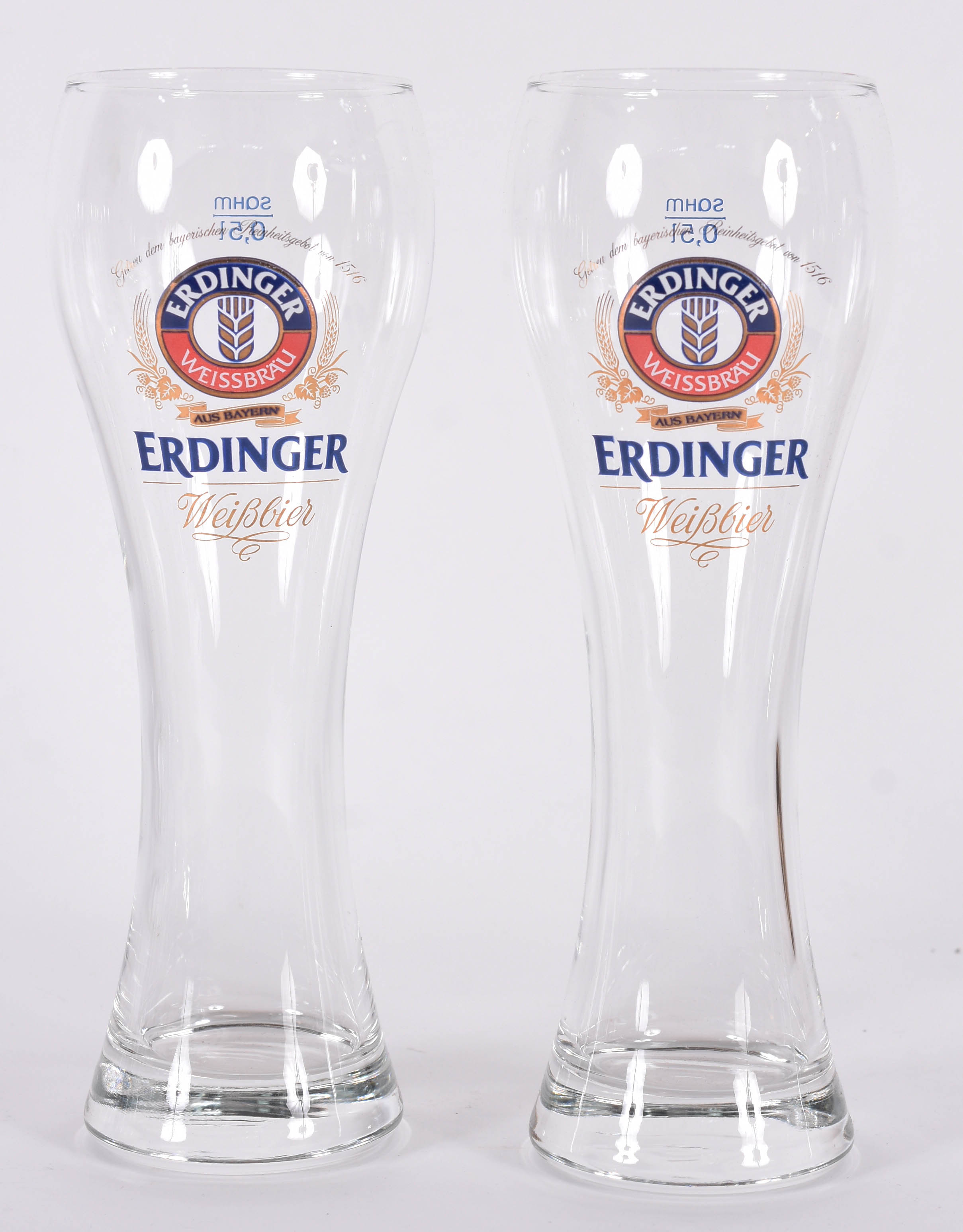 Nove copos para cerveja decorados com símbolos da "Erdinger". - foto 3 de 4