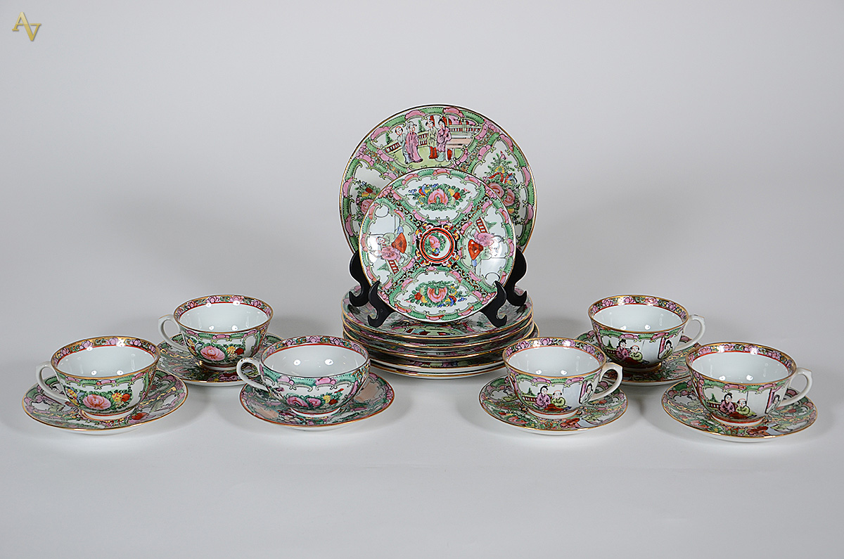 Conjunto para chá de porcelana chinesa policromada composto de Seis...