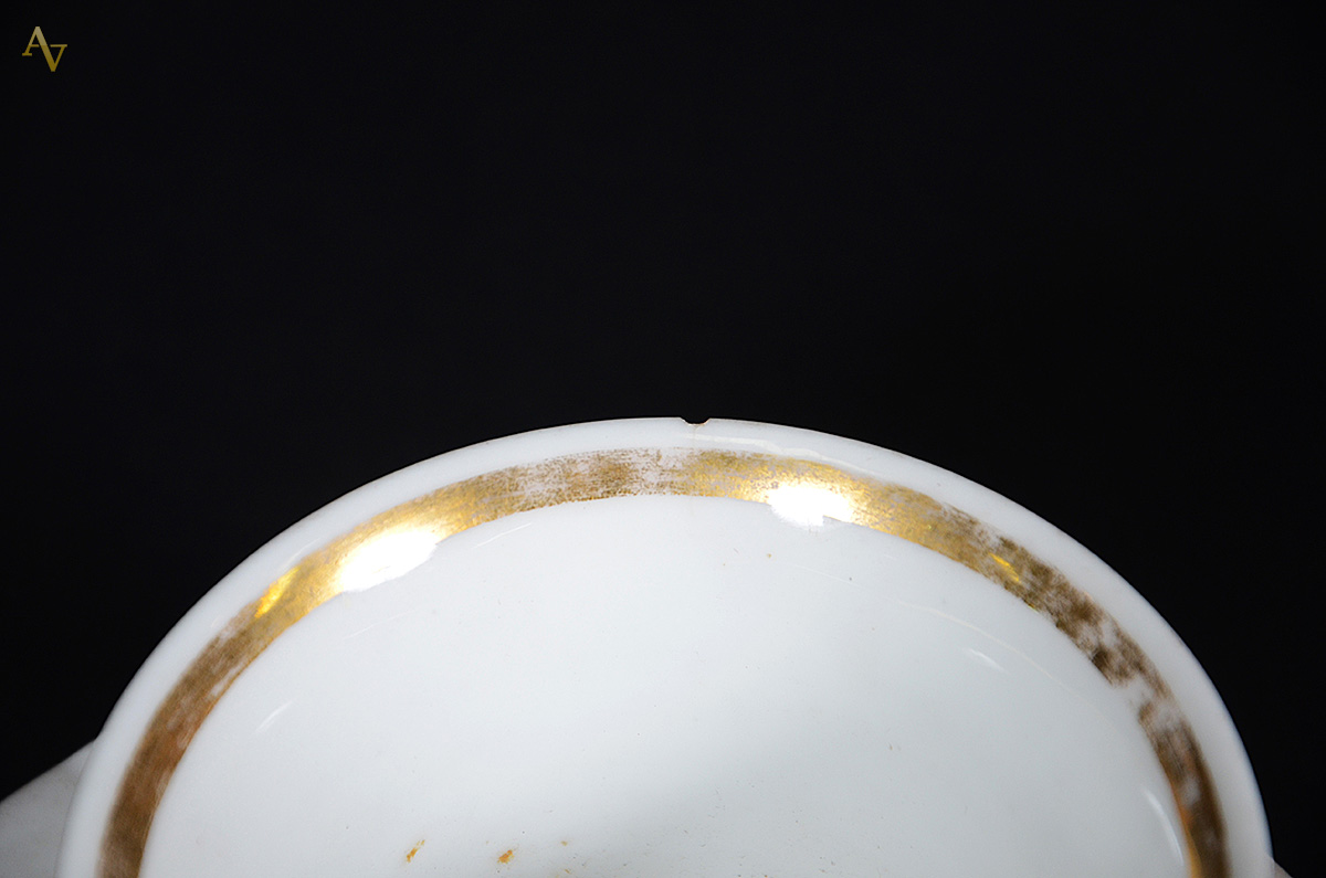 Xícara de chá com pires de porcelana Velho Paris (com bicado). - foto 2 de 2