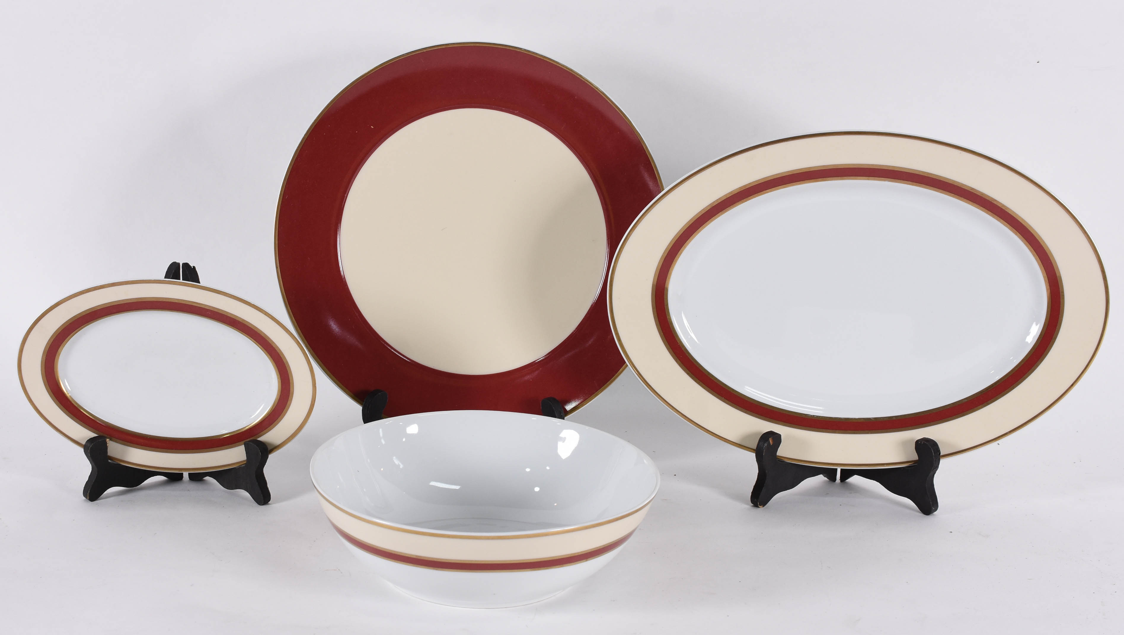 Aparelho de jantar de porcelana francesa Pâte de Limoges, "La Rose... - foto 3 de 5