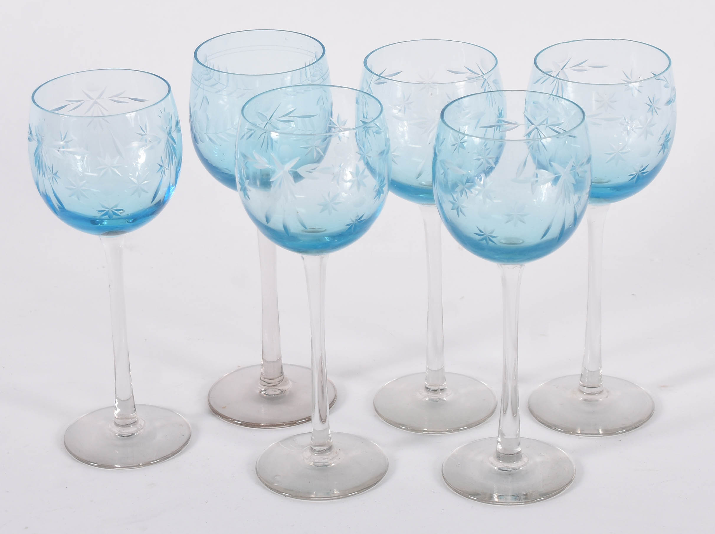 Seis taças para vinho em demi cristal azul lapidado. - foto 1 de 3