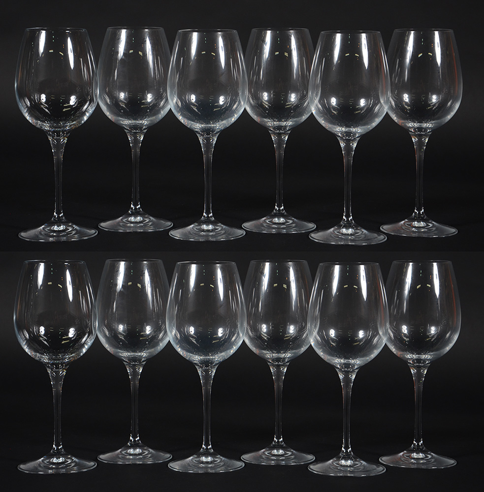 Doze cálices para vinho feitio balloon.
