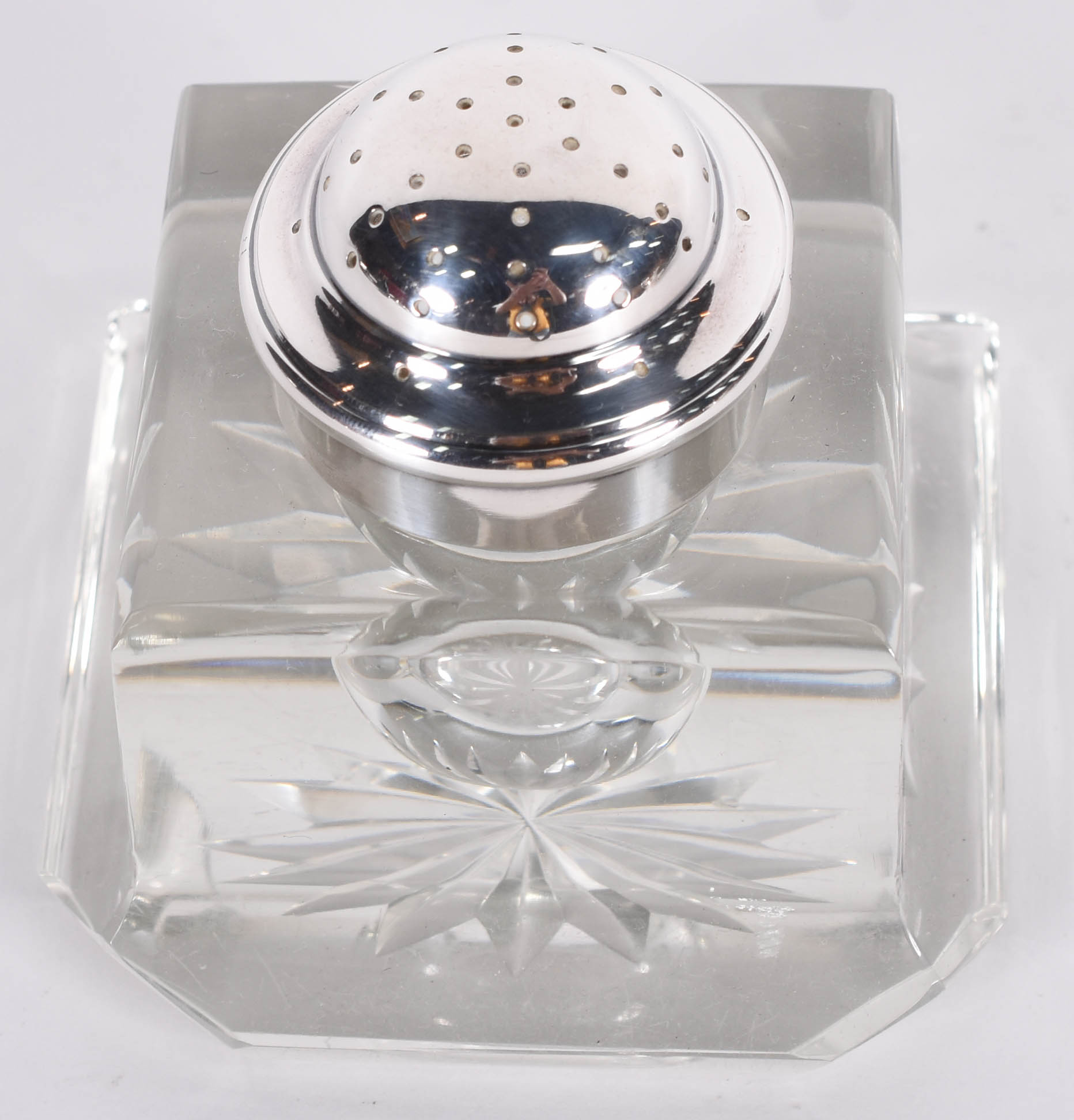Tinteiro de cristal com tampa de metal, possivelmente BACCARAT. - foto 2 de 7