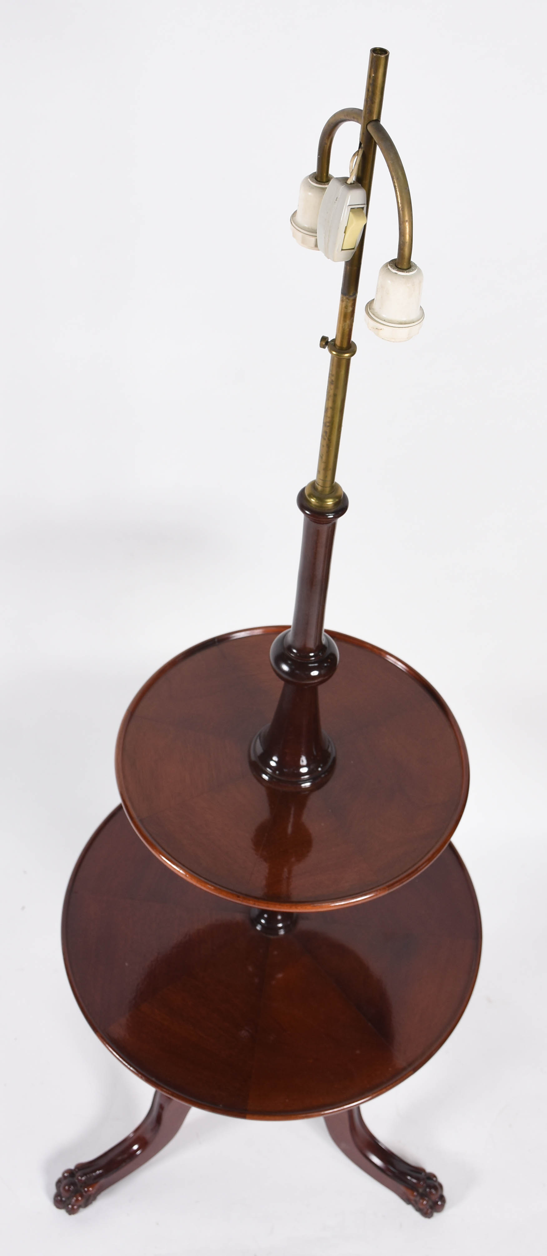 Mesa de madeira nobre com dois platôs, luminária acoplada, base em... - foto 3 de 3