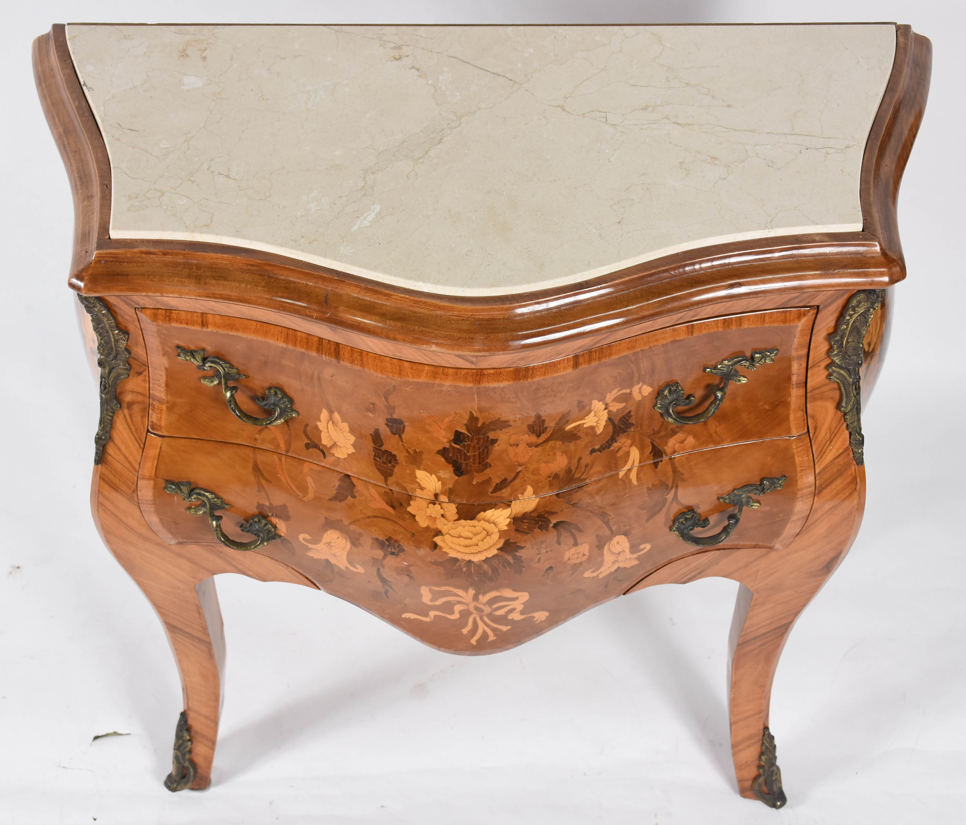 Comoda com 2 gavetas de madeira marchetada estilo francês, aplicações... - foto 2 de 5