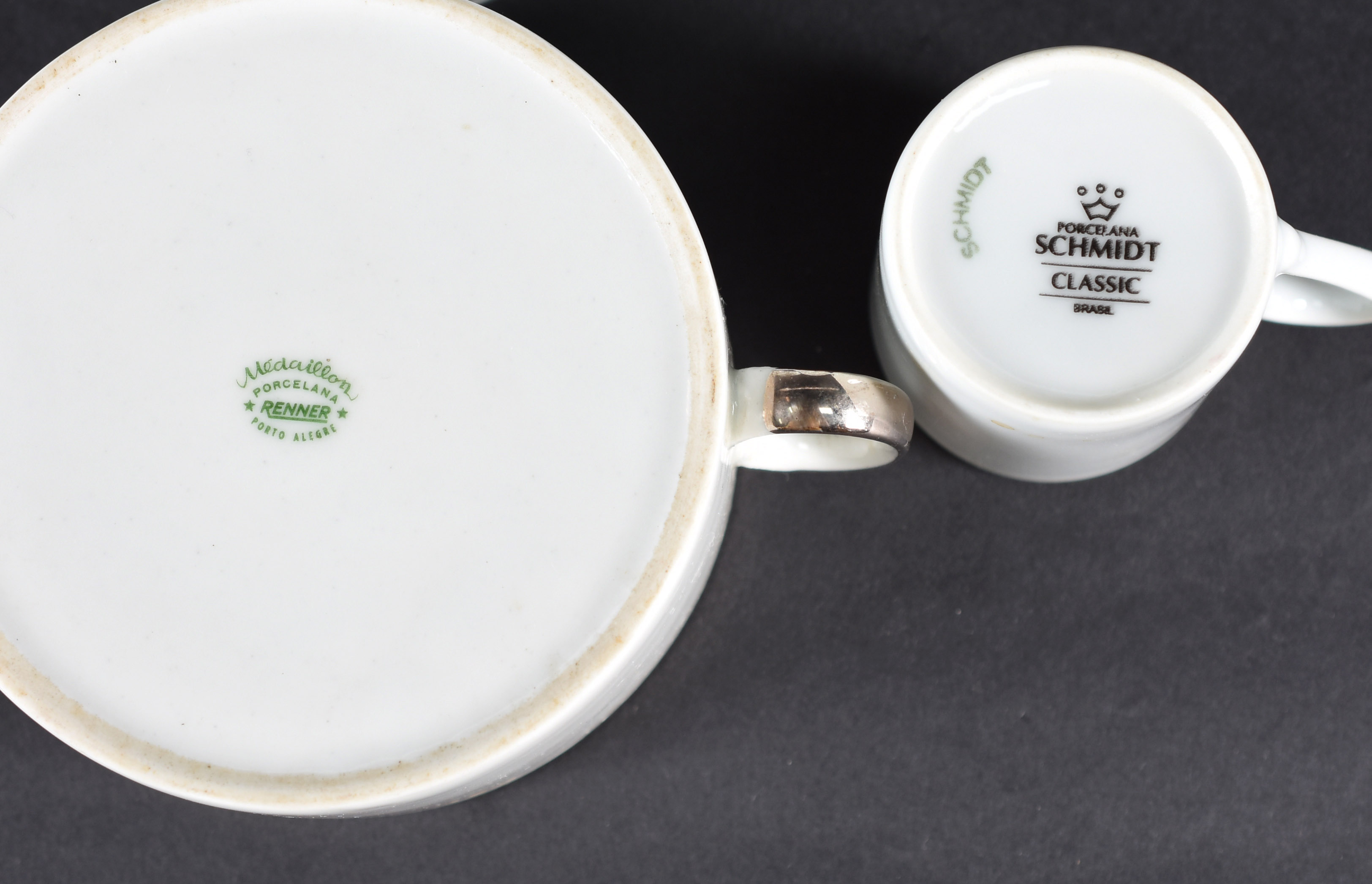 Aparelho de jantar de porcelana nacional, composto de 6 pratos rasos... - foto 3 de 5