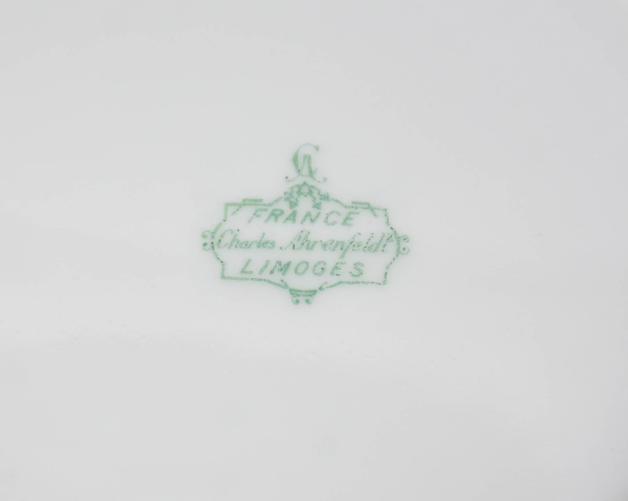 Aparelho de chá e jantar de porcelana francesa de LIMOGES, composto... - foto 3 de 6