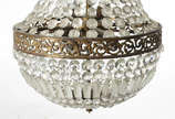 Lustre estilo Império com contas de cristal e a... - Lustre estilo Império com contas de cristal e armação de bronze.