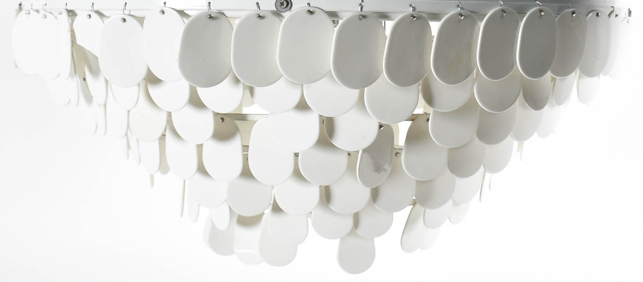 Lustre moderno com placas de vidro ovais branca (faltando várias... - foto 2 de 2
