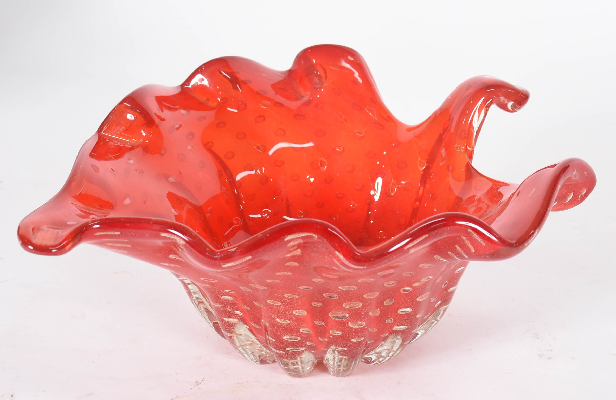 Centro de mesa de murano vermelho, no feitio de folha. - foto 1 de 5