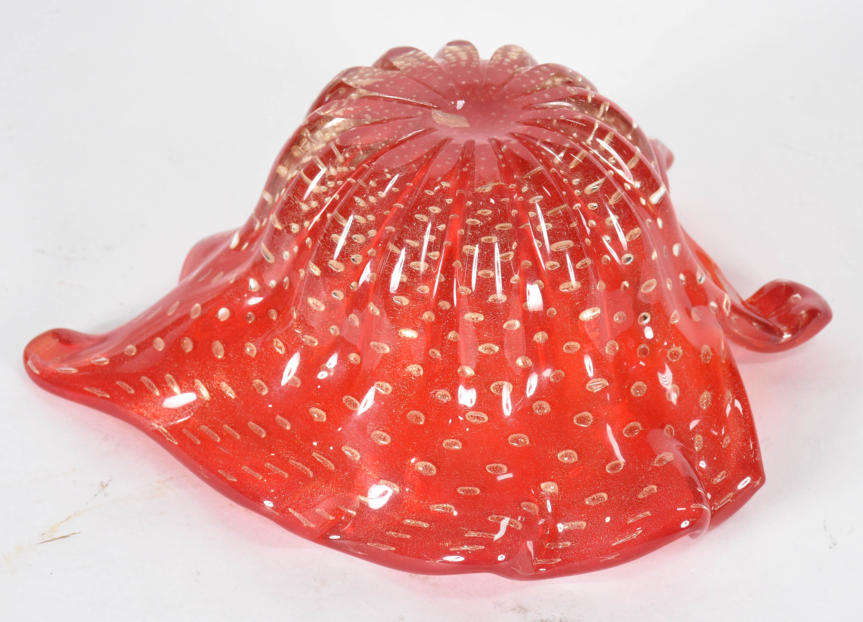 Centro de mesa de murano vermelho, no feitio de folha. - foto 3 de 5