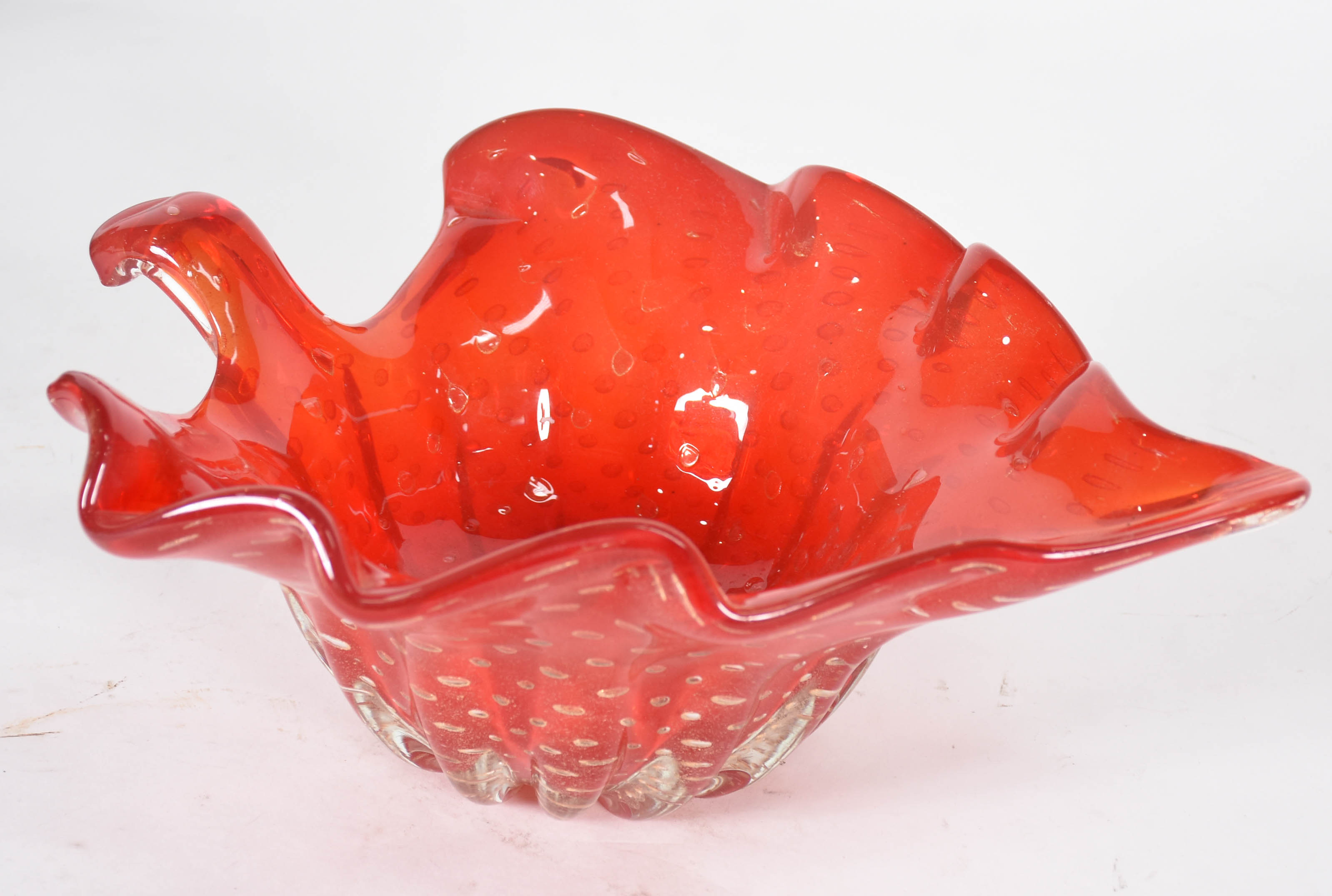 Centro de mesa de murano vermelho, no feitio de folha. - foto 4 de 5