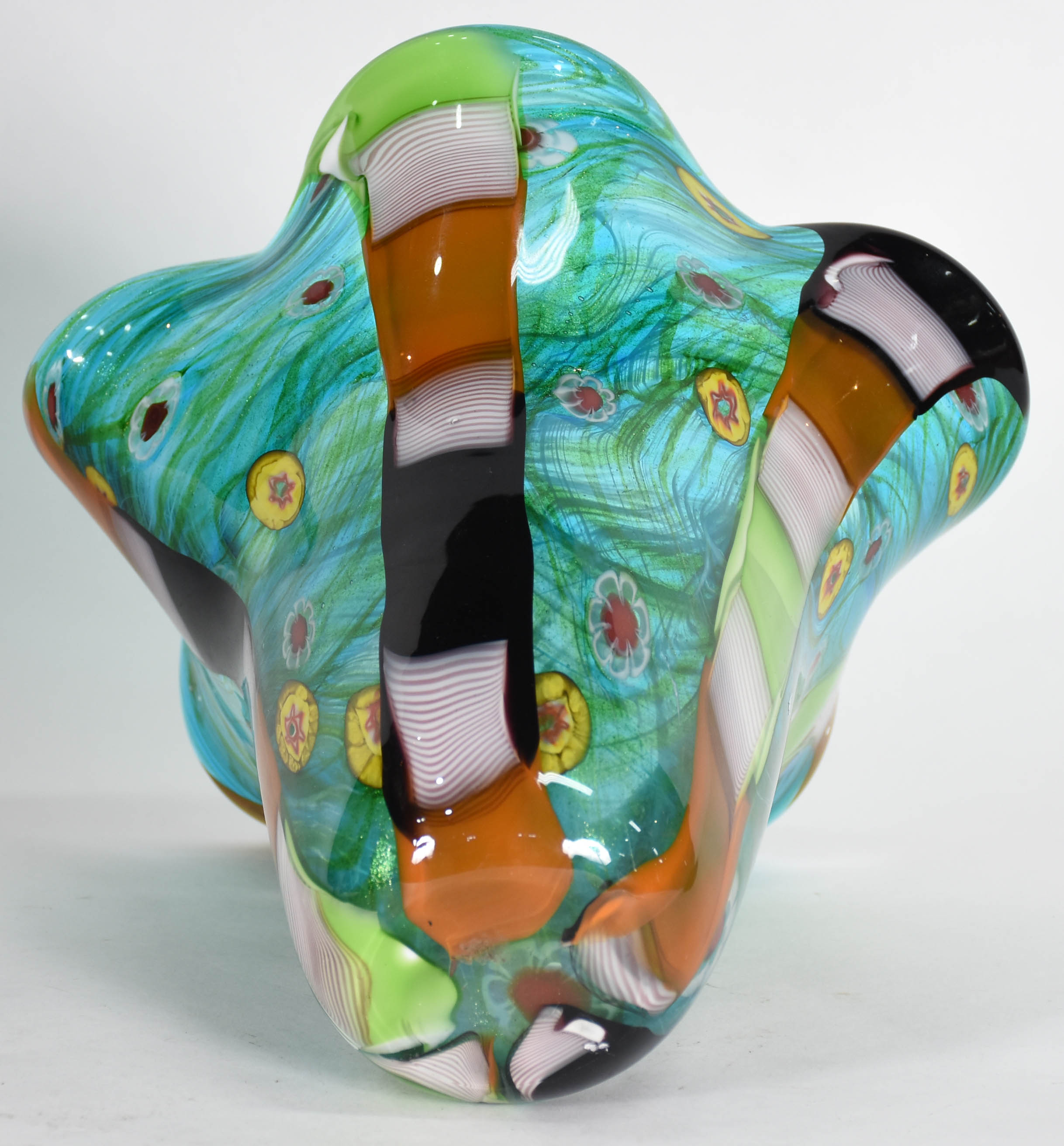 Vaso de murano verde com mesclas coloridas e "milifiori". - foto 3 de 3