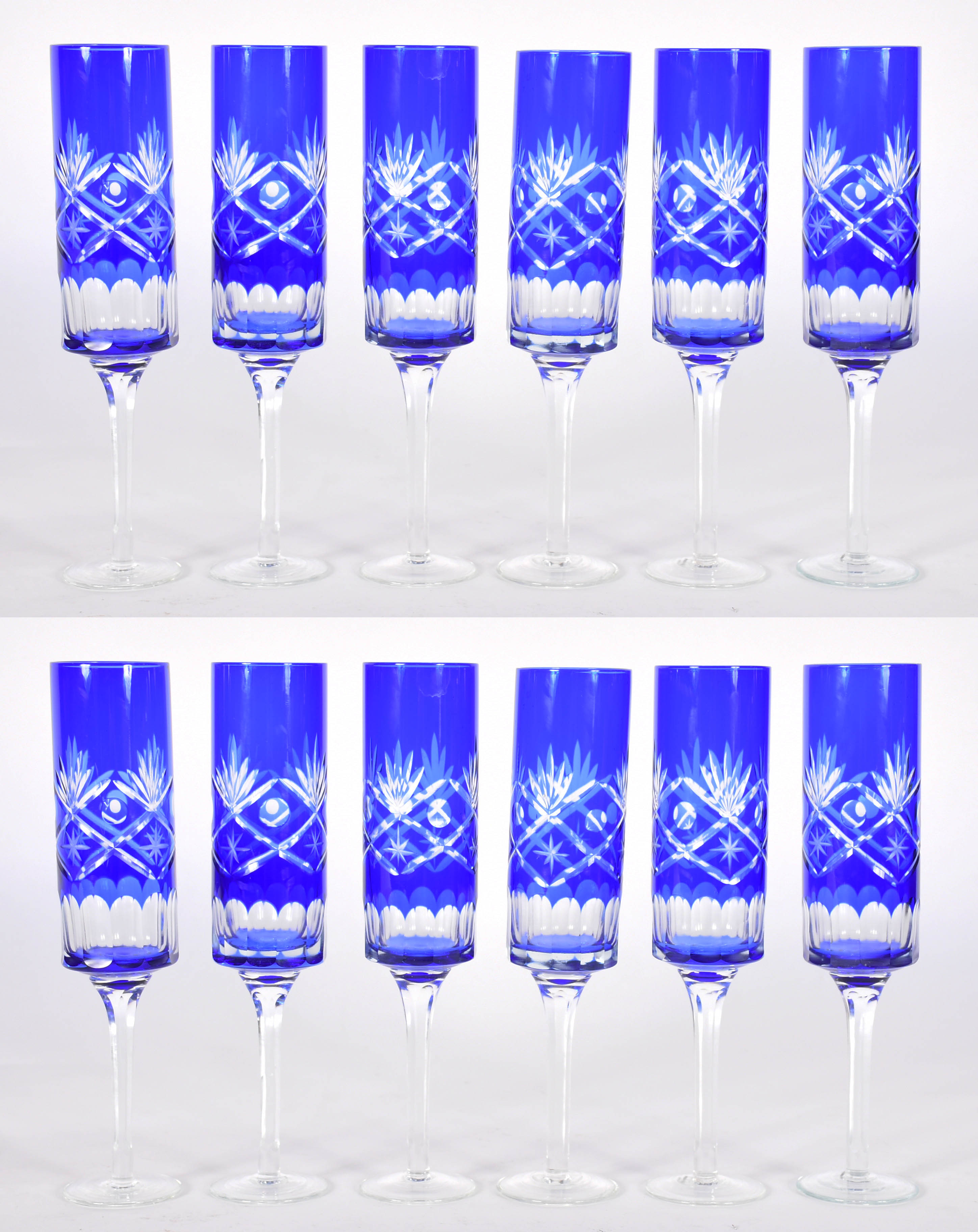 Doze flutes em demi cristal doublé azul lapidado. - foto 1 de 3