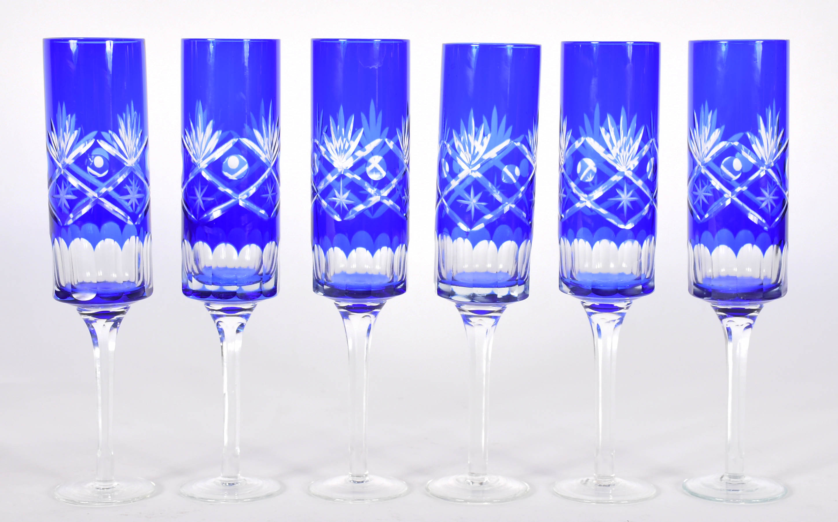 Doze flutes em demi cristal doublé azul lapidado. - foto 3 de 3