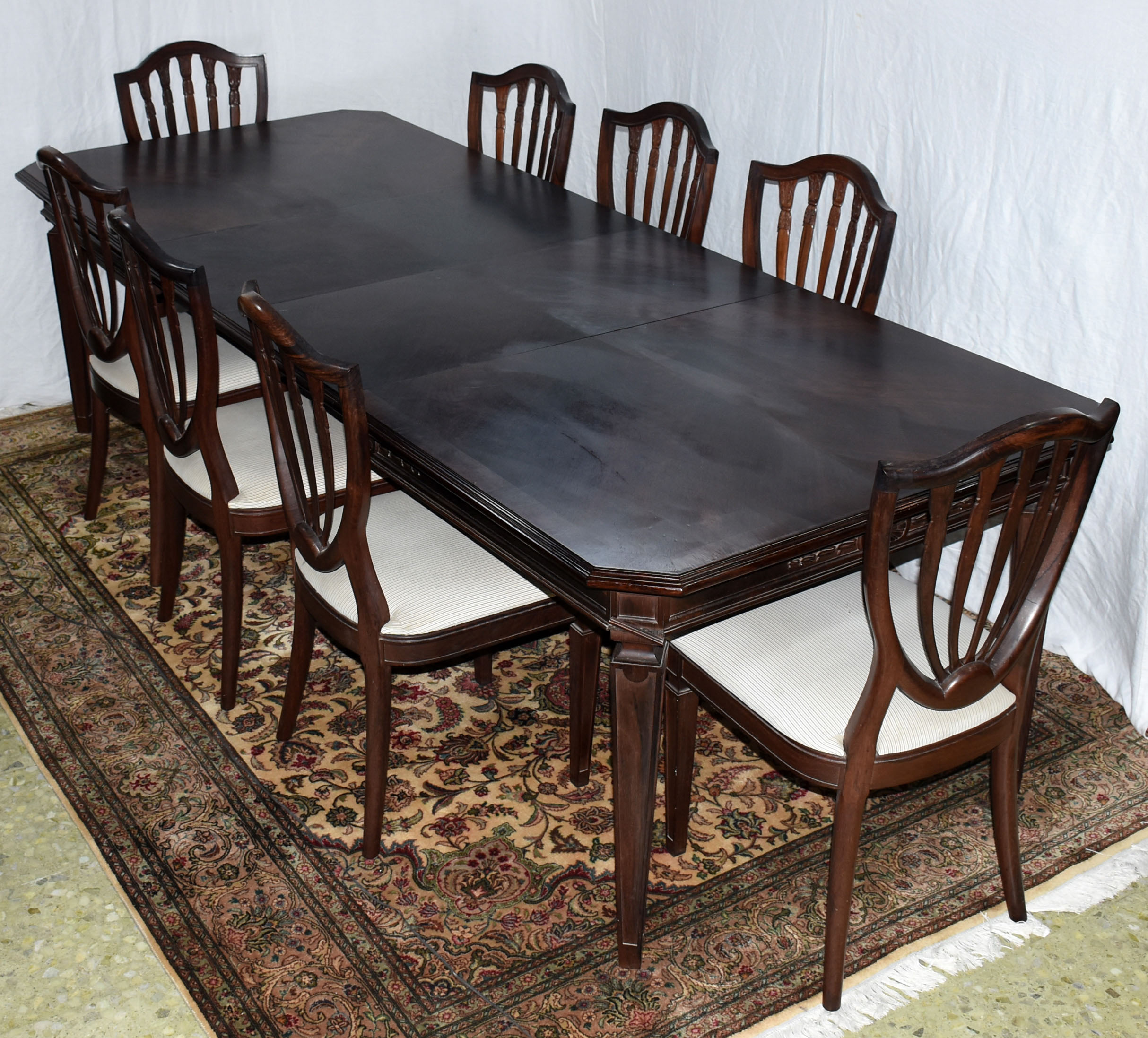 Mesa de jantar de jacarandá, 2 tábuas extensoras 50cm cada... - foto 1 de 7