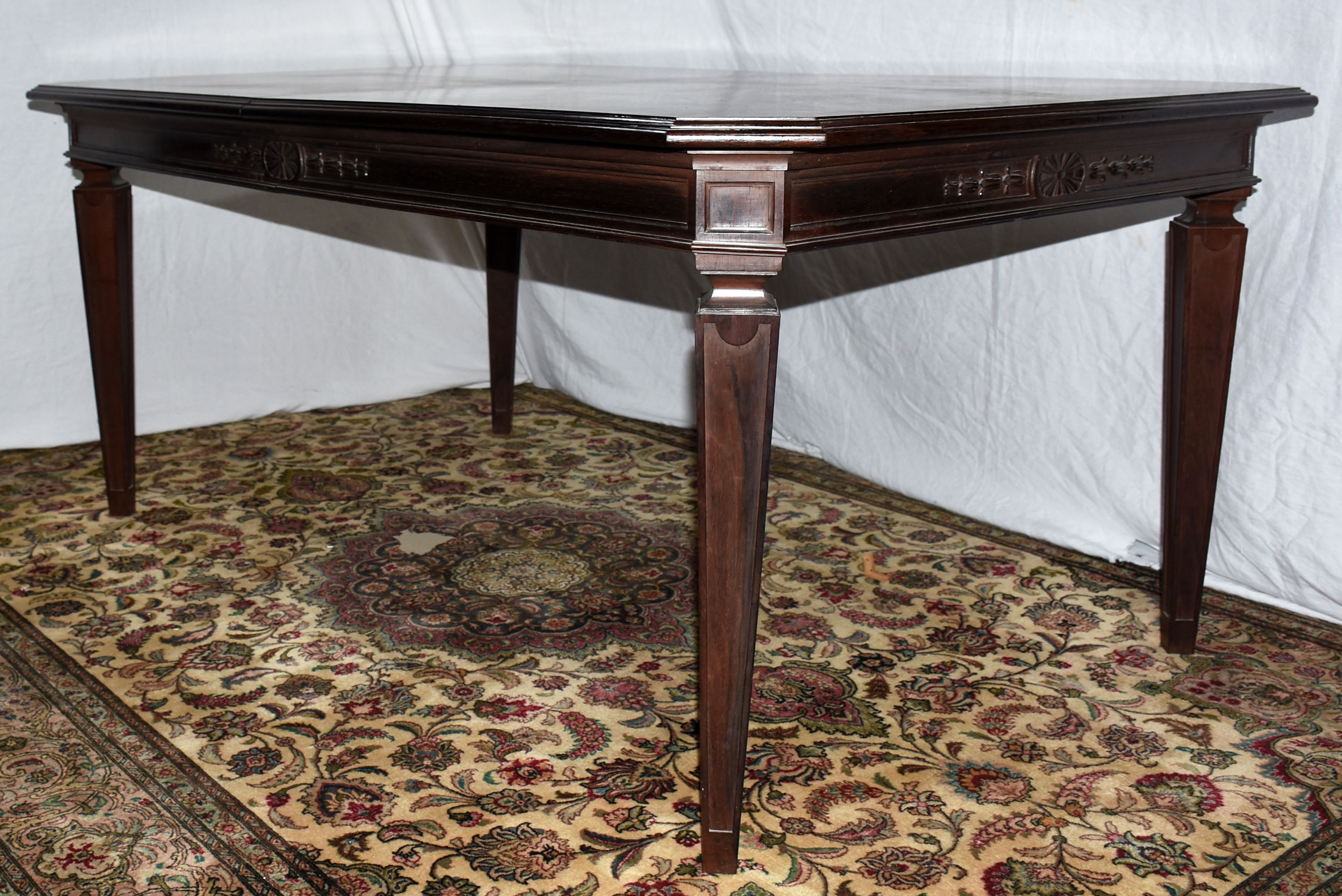 Mesa de jantar de jacarandá, 2 tábuas extensoras 50cm cada... - foto 4 de 7