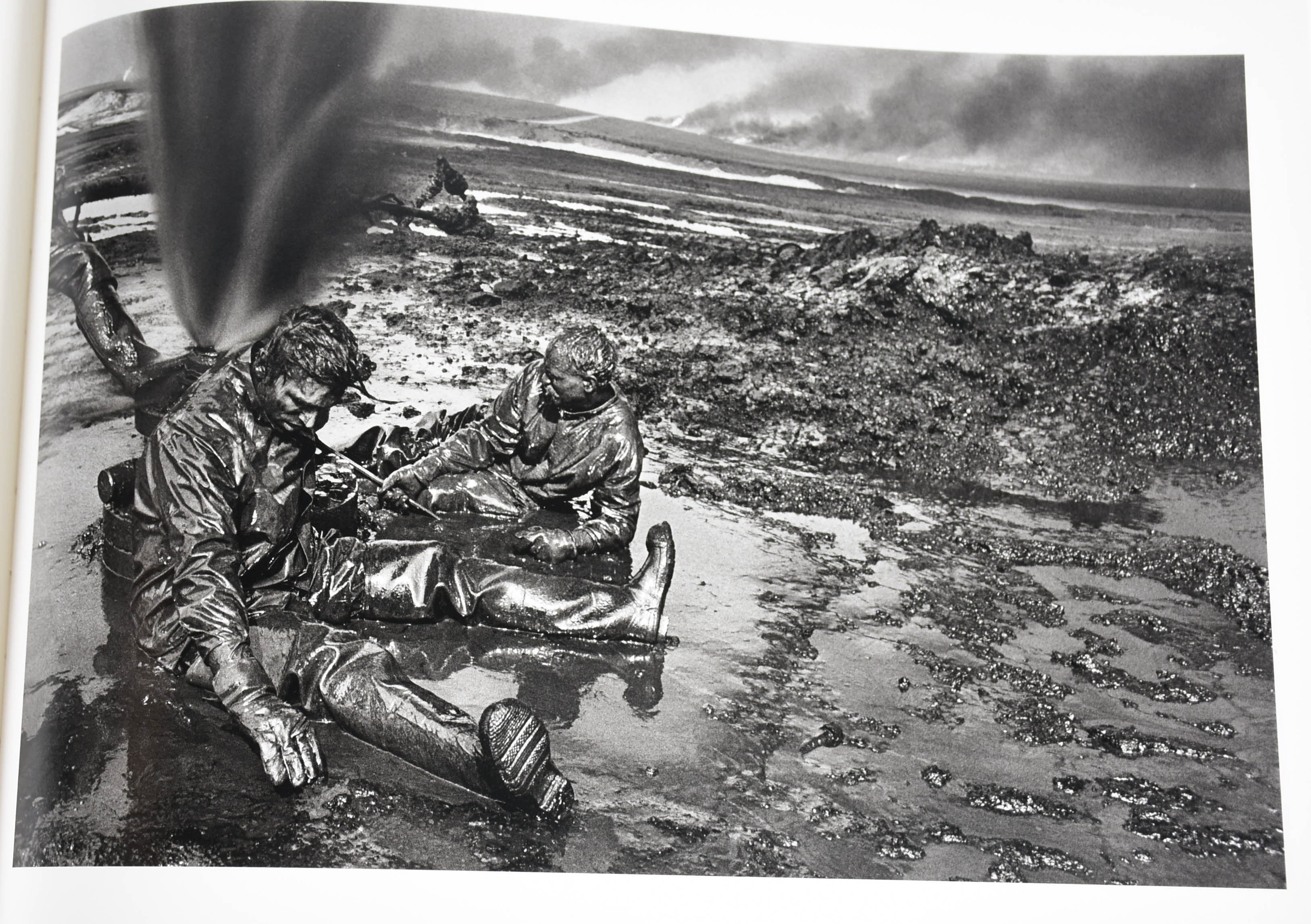 Livro SEBASTIÃO SALGADO. - foto 4 de 8