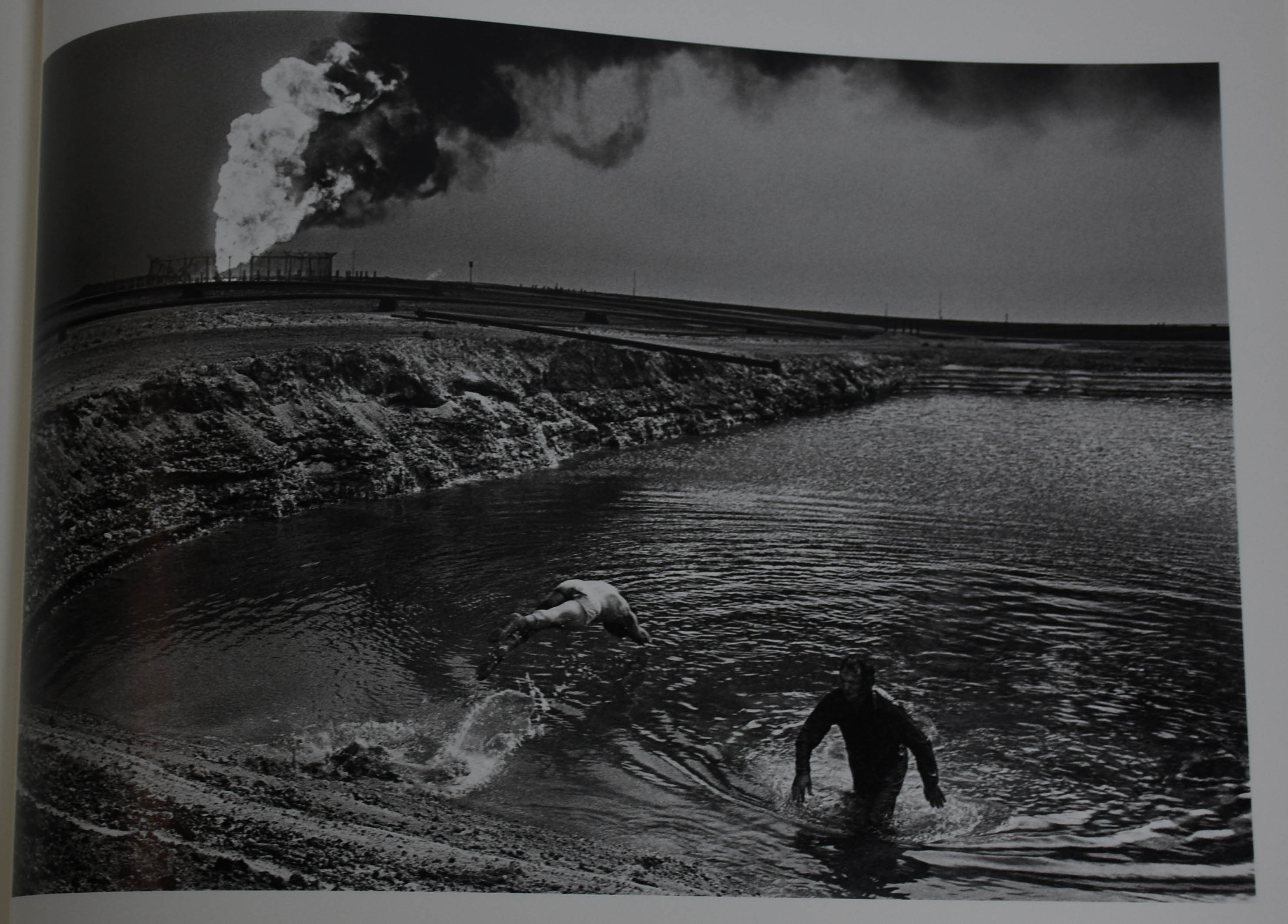 Livro SEBASTIÃO SALGADO. - foto 6 de 8