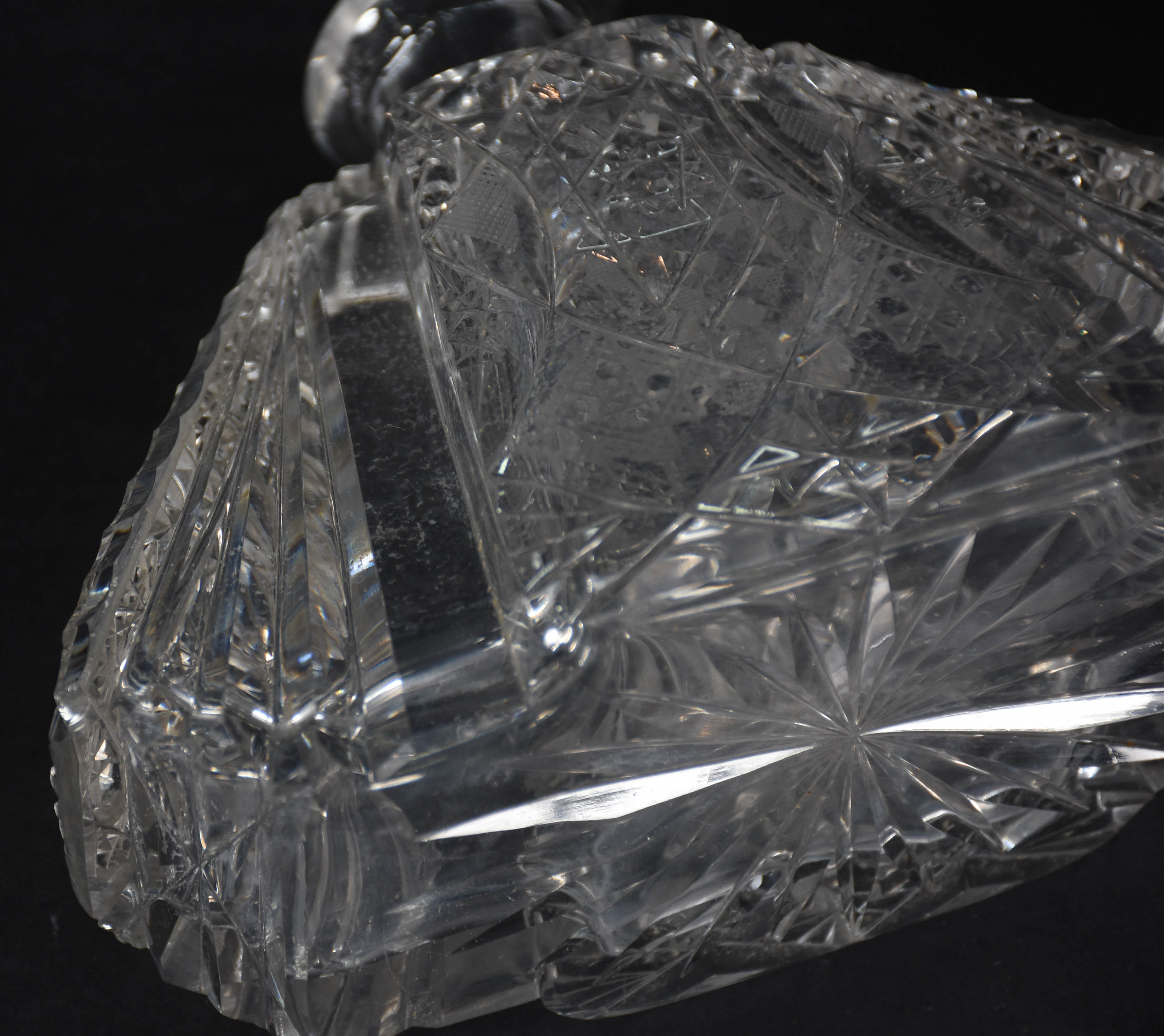 Licoreira de cristal tcheco lapidado (com mofo). - foto 4 de 4