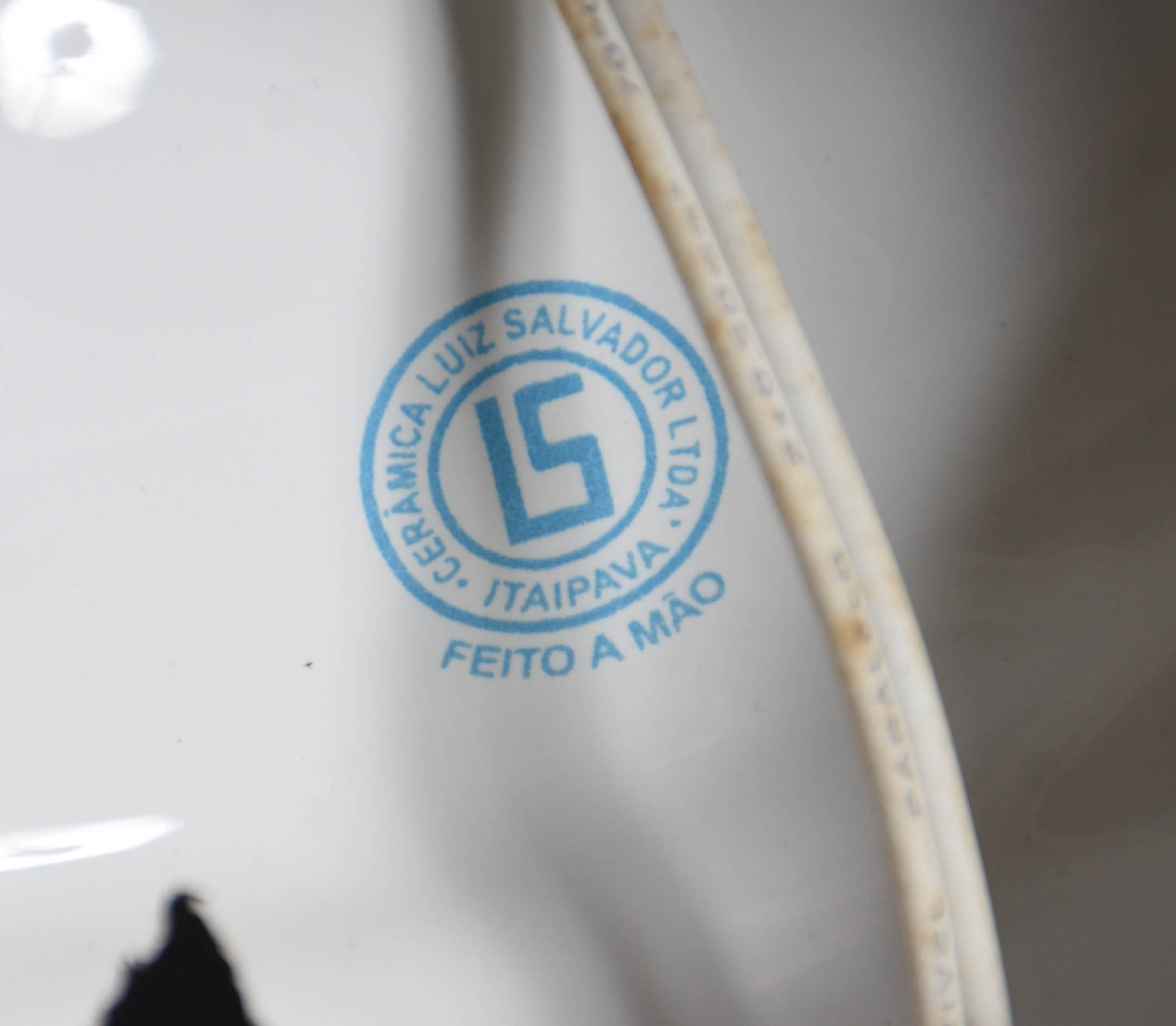Abatjour na forma de abacaxi em cerâmica branca, cúpula de vime... - foto 3 de 3