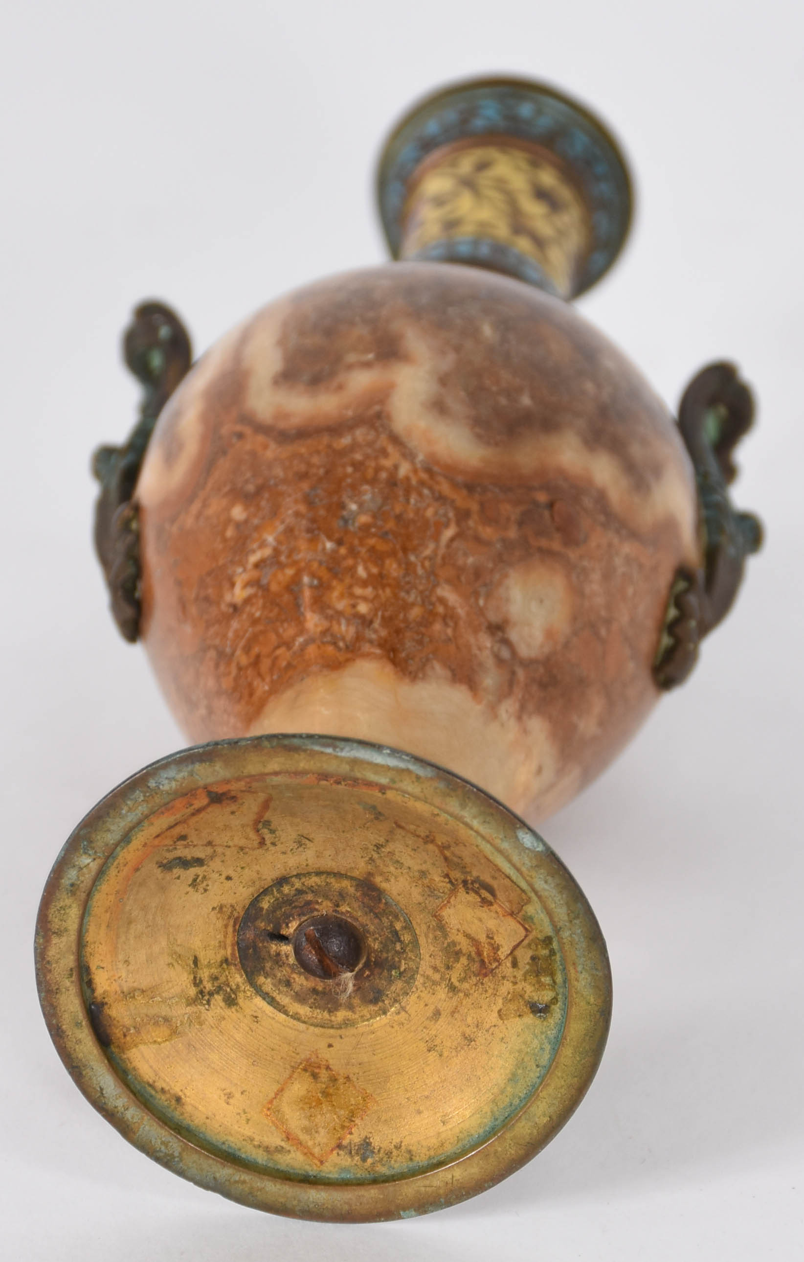 Pequena ânfora de mármore e cloisoné. - foto 4 de 4
