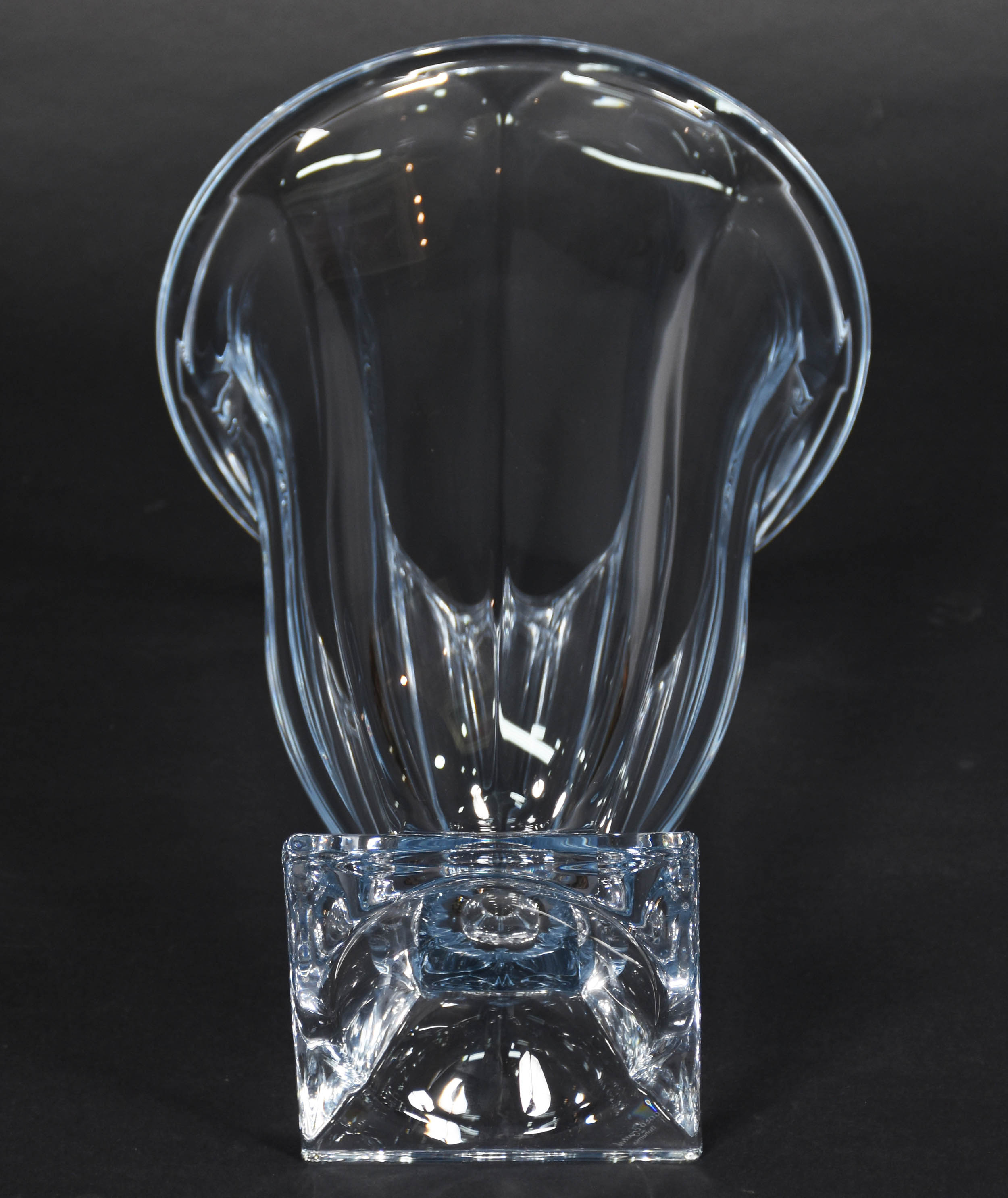 Vaso de cristal europeu facetado. - foto 3 de 3