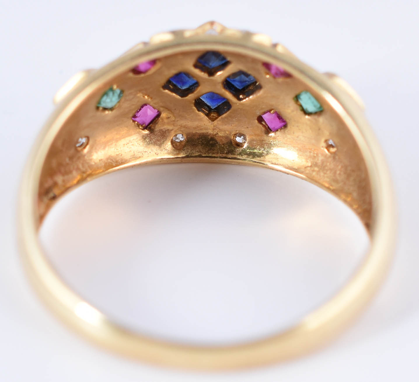 Anel de ouro amarelo 18 k com aplicações de diamantes, safiras... - foto 3 de 4