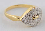 Anel de ouro 18 k, estilo navete, com pavê de b... - Anel de ouro 18 k, estilo navete, com pavê de brilhantes sobre ouro branco, aproximadamente 0,50 ct - 5,7 g - Aro 22.