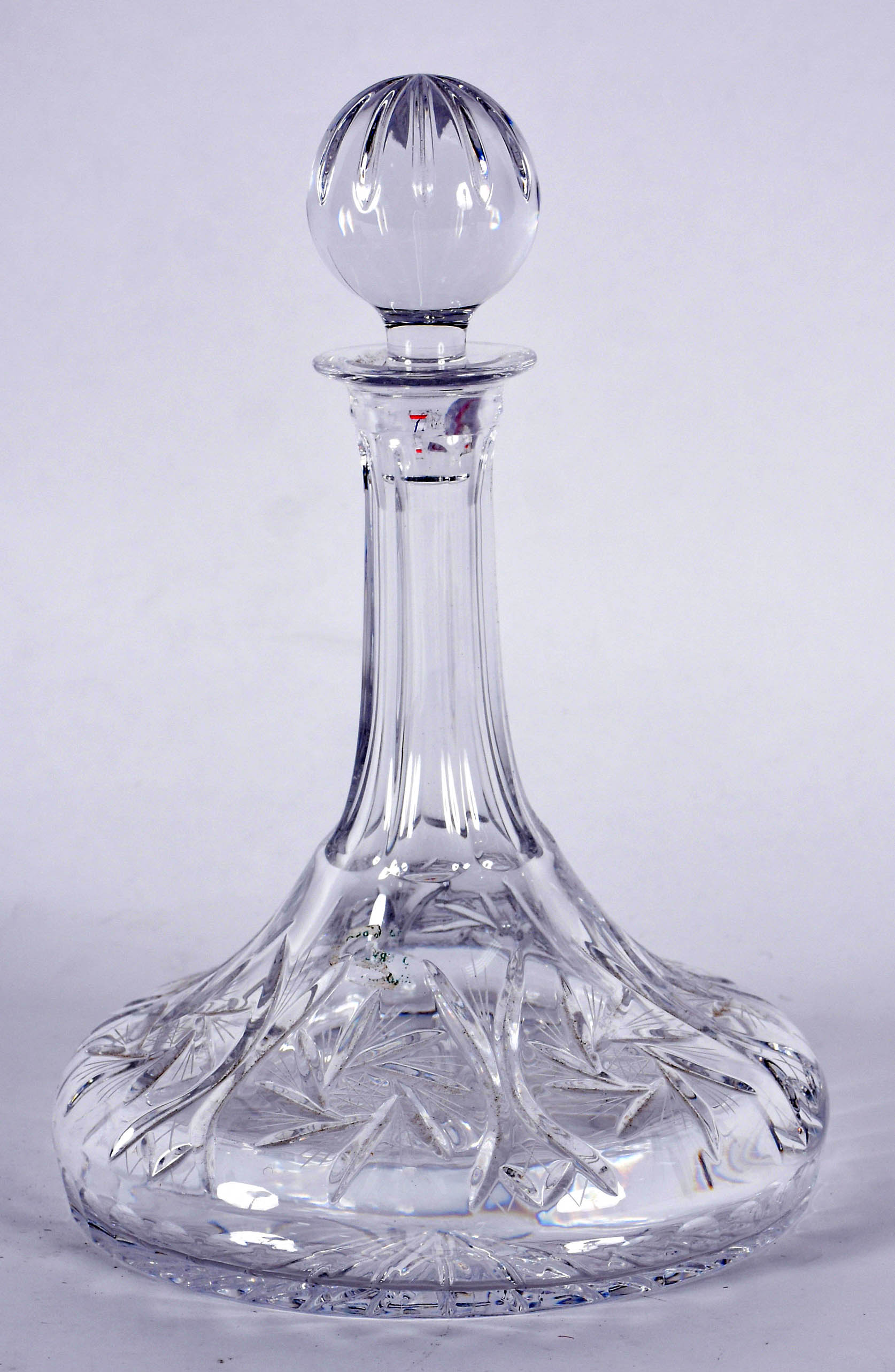 Garrafa de navio de cristal tcheco lapidado. - foto 1 de 3