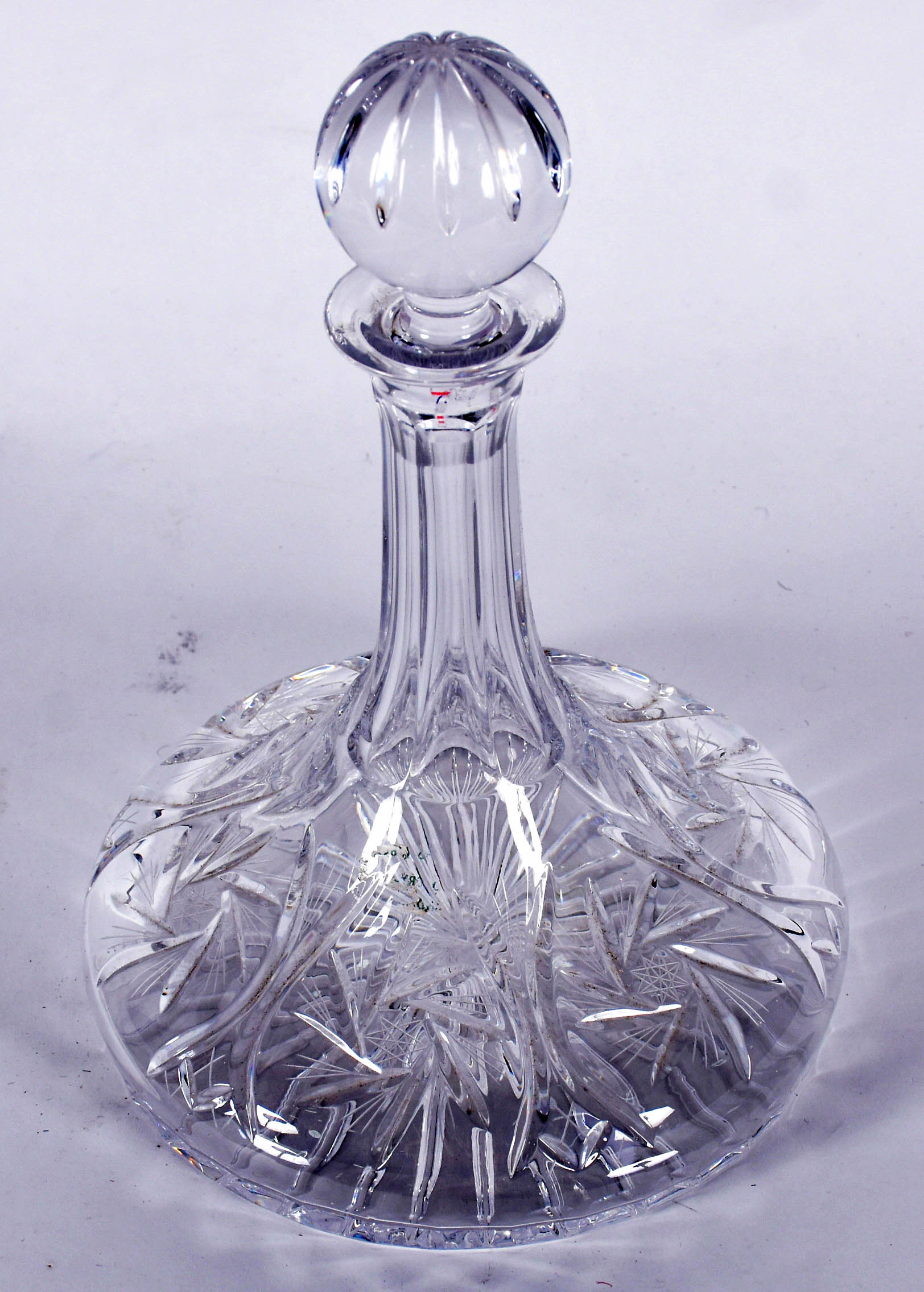 Garrafa de navio de cristal tcheco lapidado. - foto 2 de 3