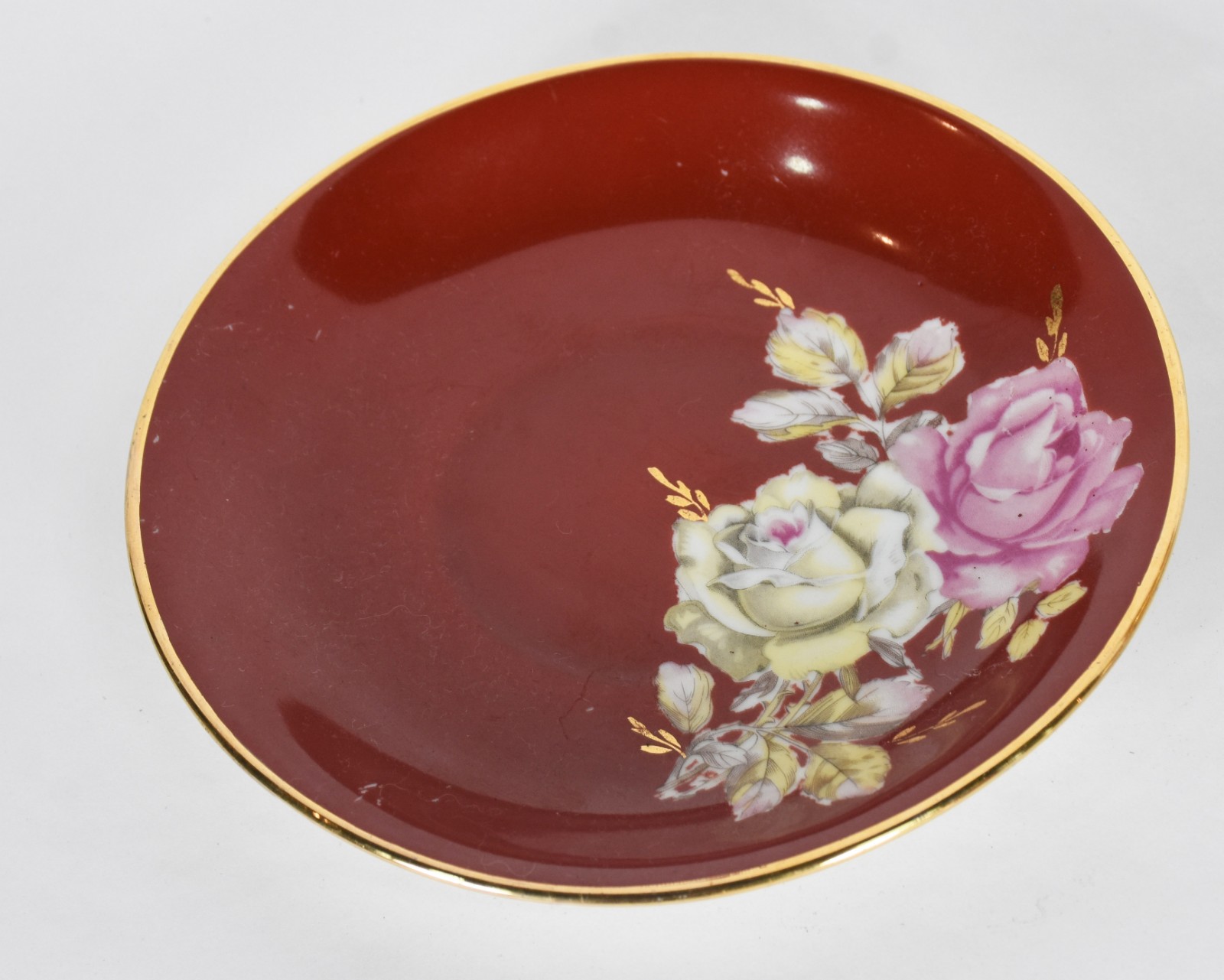 Quatro peças de porcelana sendo, 1 xícara para chá com pires POLOVI... - foto 3 de 6