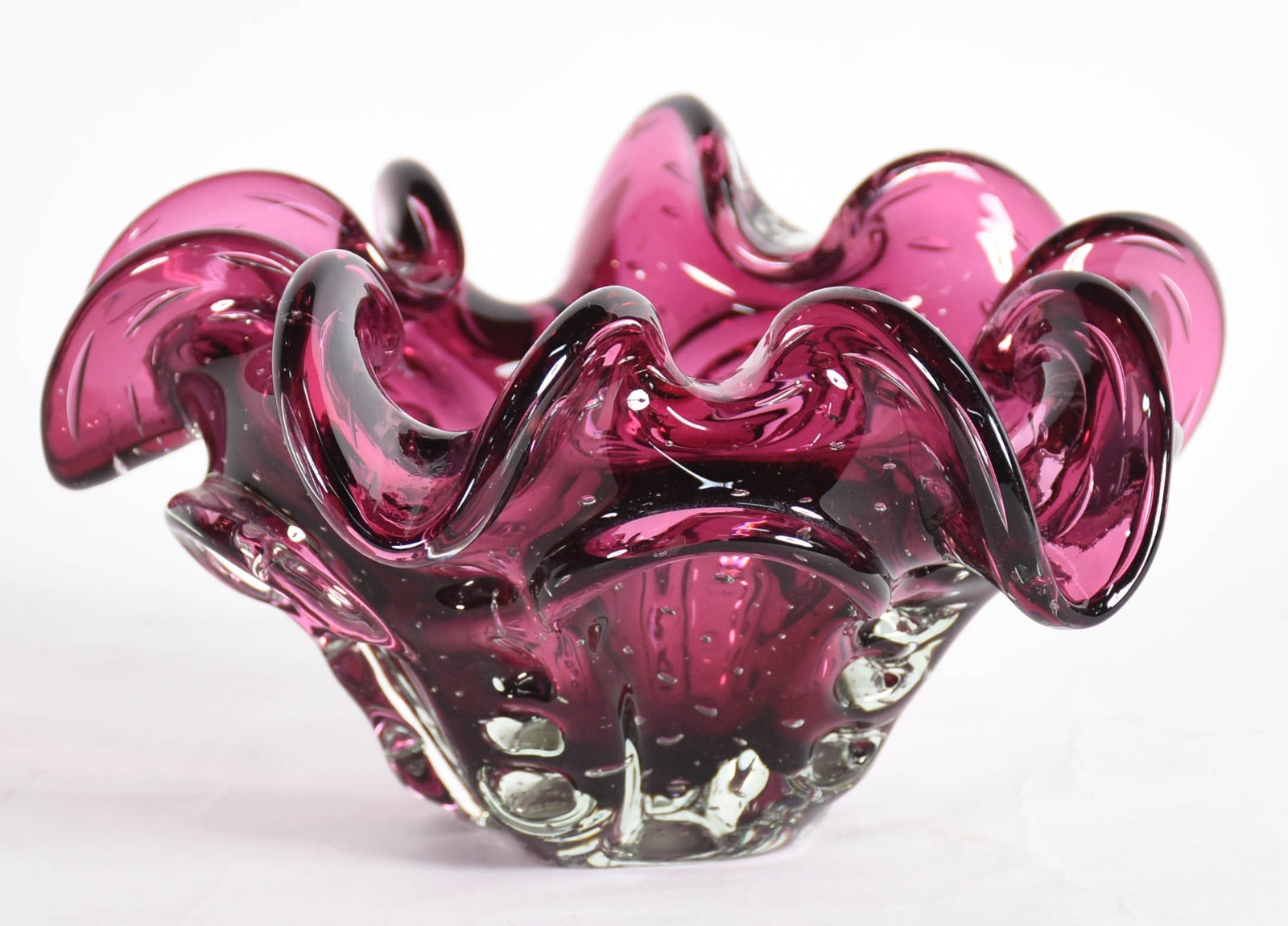 Cinzeiro de murano italiano rubi, década de 60. (com bicados na base). - foto 1 de 4