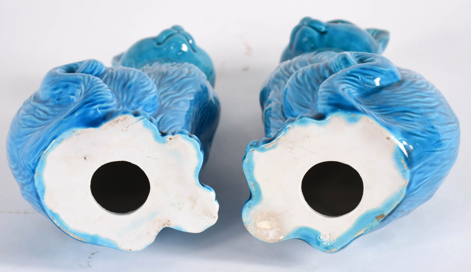 Par de gatos de porcelana azul turquesa (com restauro). - foto 3 de 4