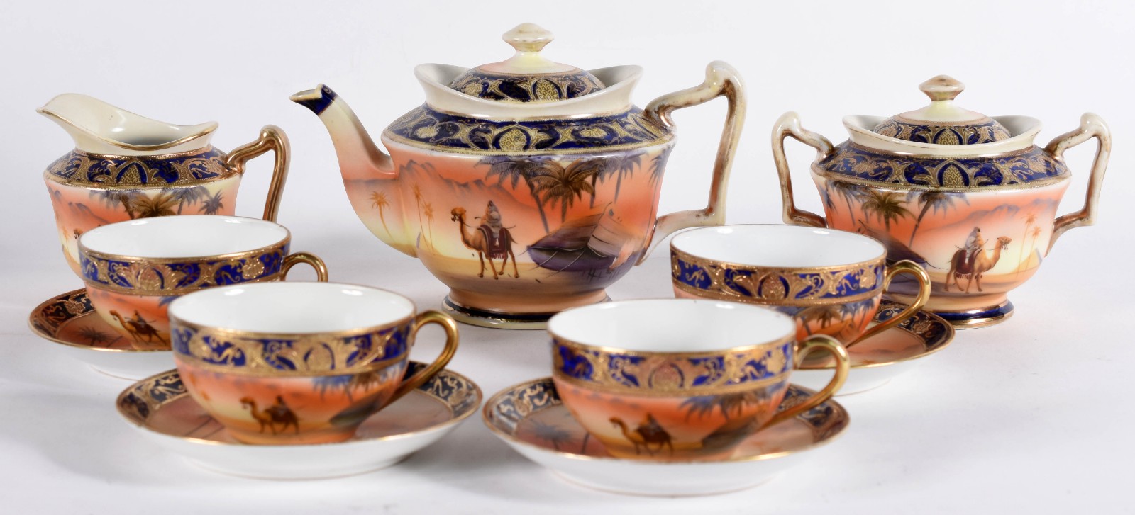 Conjunto para chá de porcelana Noritake, composto de 4 xícaras com... - foto 1 de 4