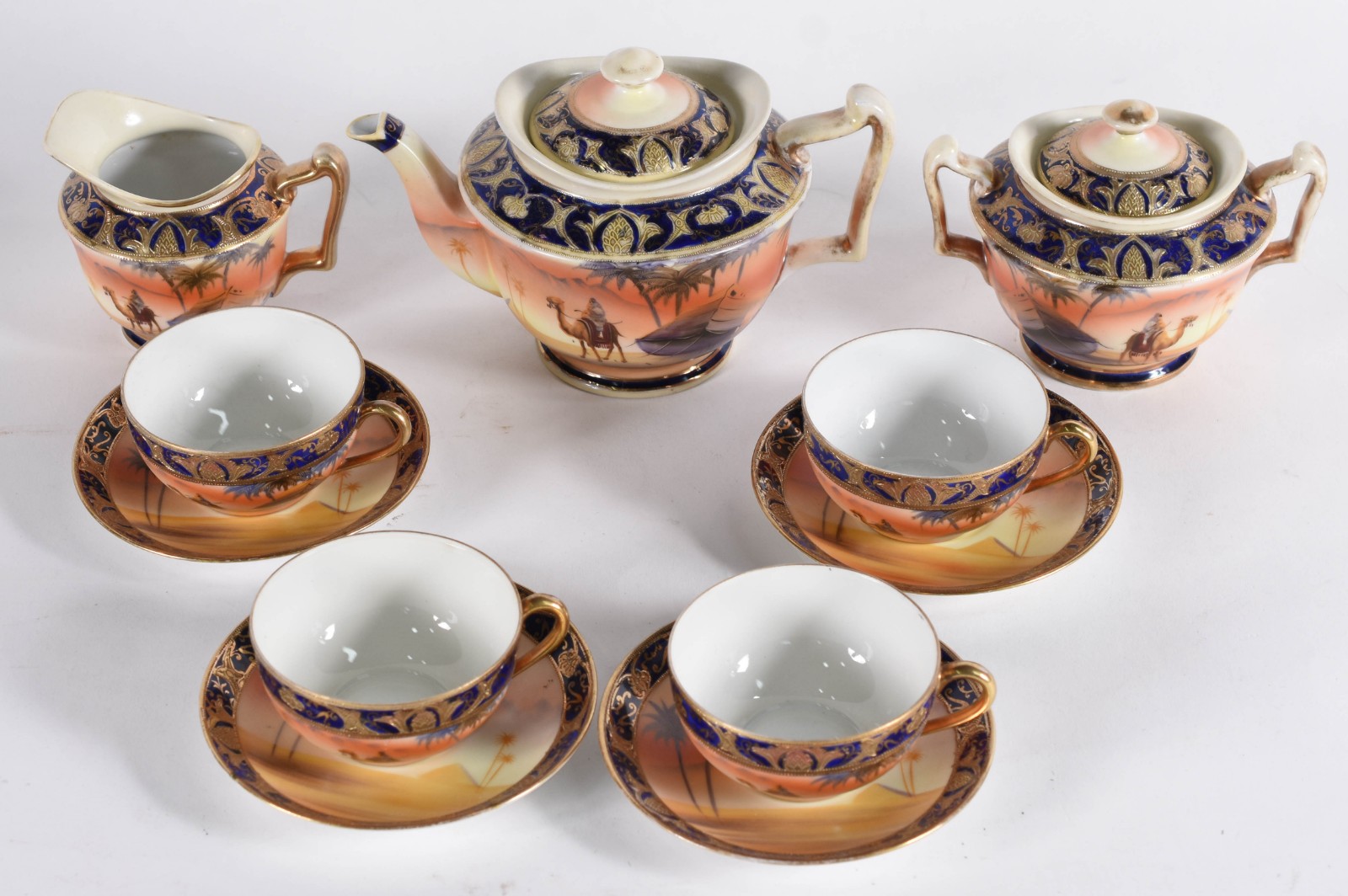 Conjunto para chá de porcelana Noritake, composto de 4 xícaras com... - foto 2 de 4