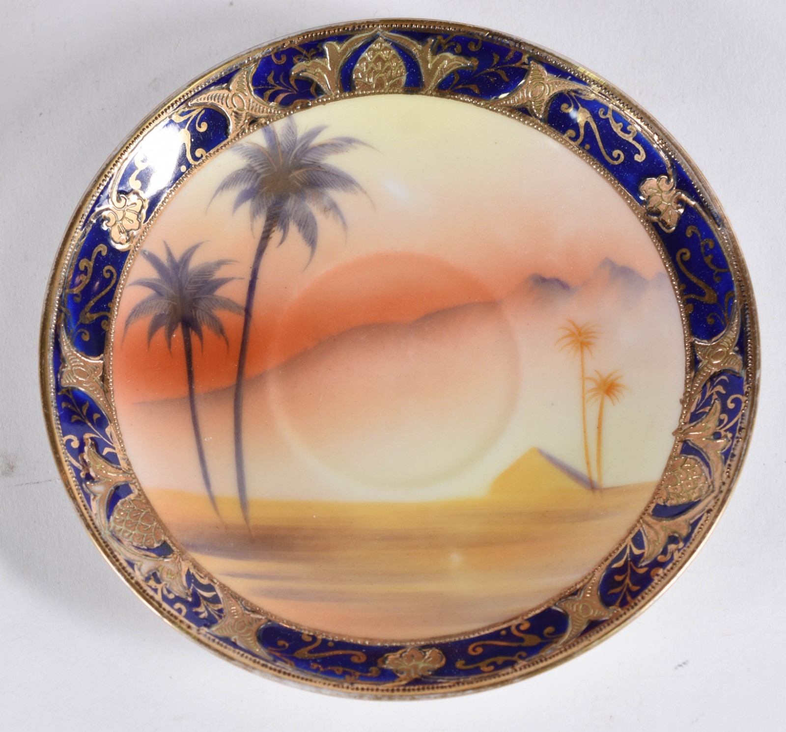 Conjunto para chá de porcelana Noritake, composto de 4 xícaras com... - foto 4 de 4