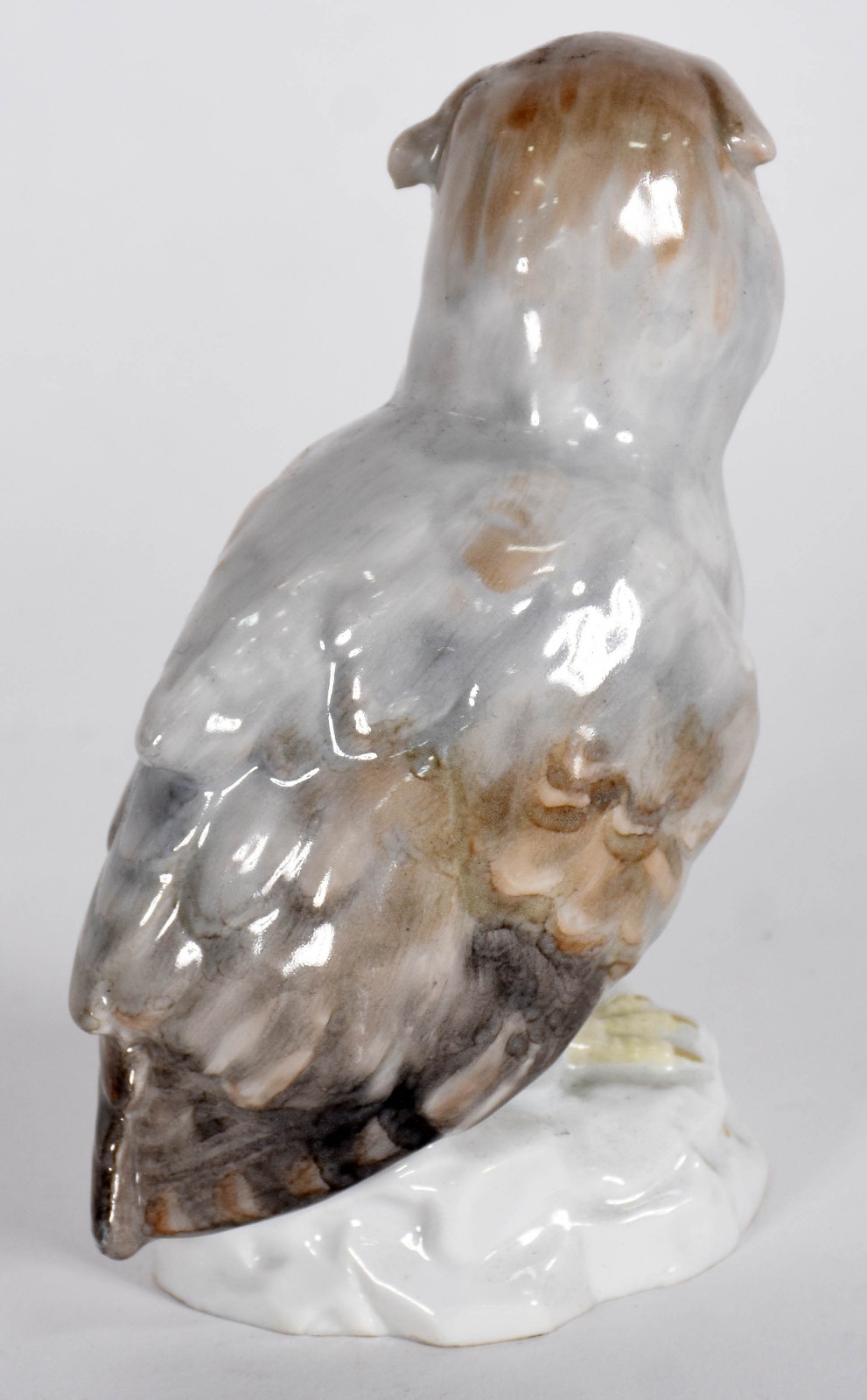 Estatueta de porcelana policromada ENS, representando coruja. Marcada... - foto 3 de 4