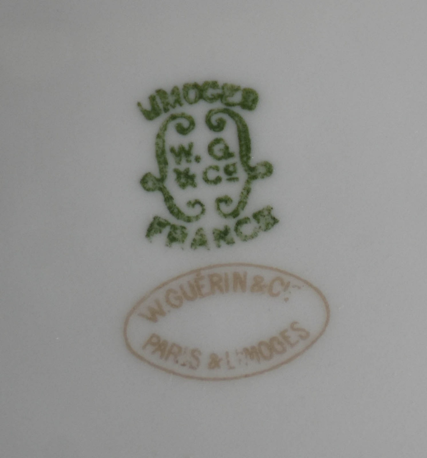 Três peças de servir de porcelana francesa de LIMOGES, sendo uma... - foto 4 de 4