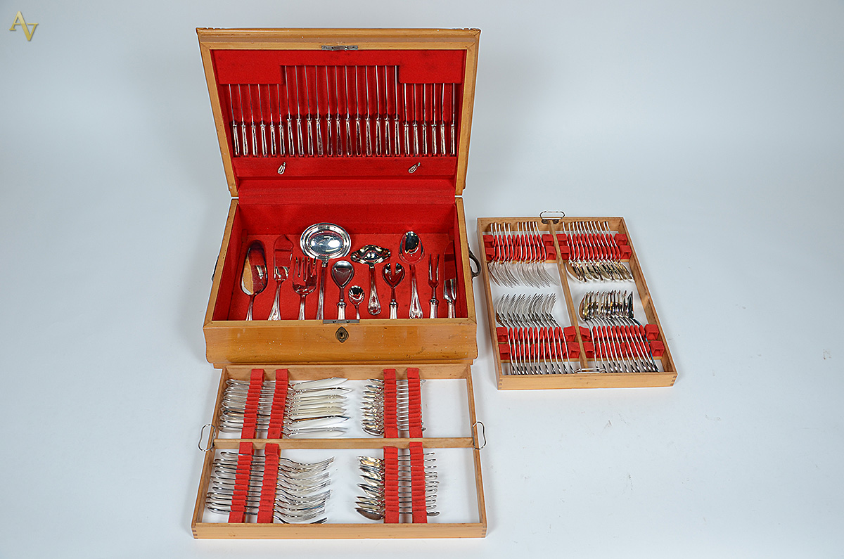 Faqueiro EBERLE 90 modelo Itamaraty (no estojo), sendo: 12 facas, 12... - foto 1 de 2