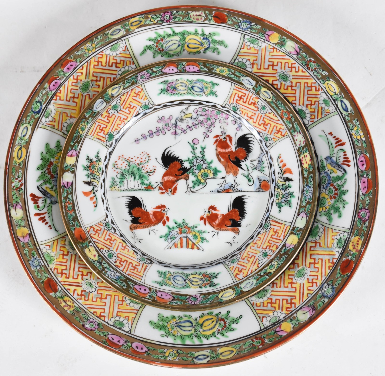 Aparelho de jantar de porcelana chinesa decorada com figuras de galos... - foto 2 de 4