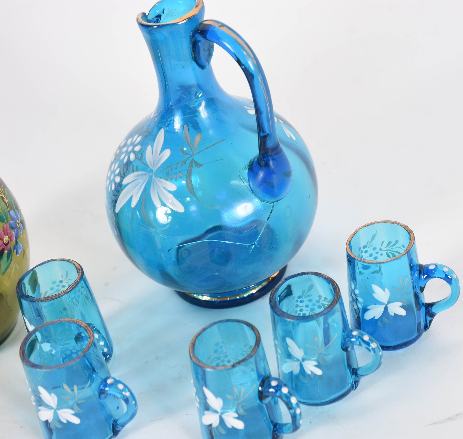 Conjunto de licoreira azul com 5 canecas e uma outra licoreira avulsa... - foto 3 de 5