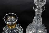 Duas licoreiras de cristal, modelos e lapidaçõe... - Duas licoreiras de cristal, modelos e lapidações diferentes.