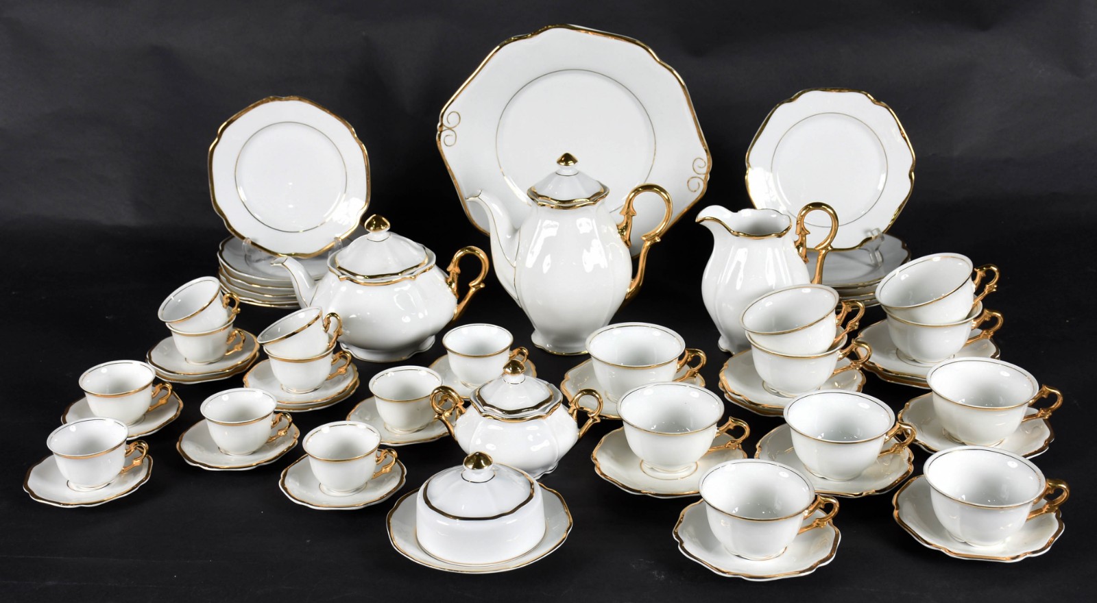 Conjunto para chá e café de porcelana MAUÁ, composto por 2 bules, 1... - foto 1 de 6
