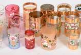 Coleção com 20 antigos copos e 1 caneca de vidr... - Coleção com 20 antigos copos e 1 caneca de vidro decoradas com realces dourados, em diversos modelos.
