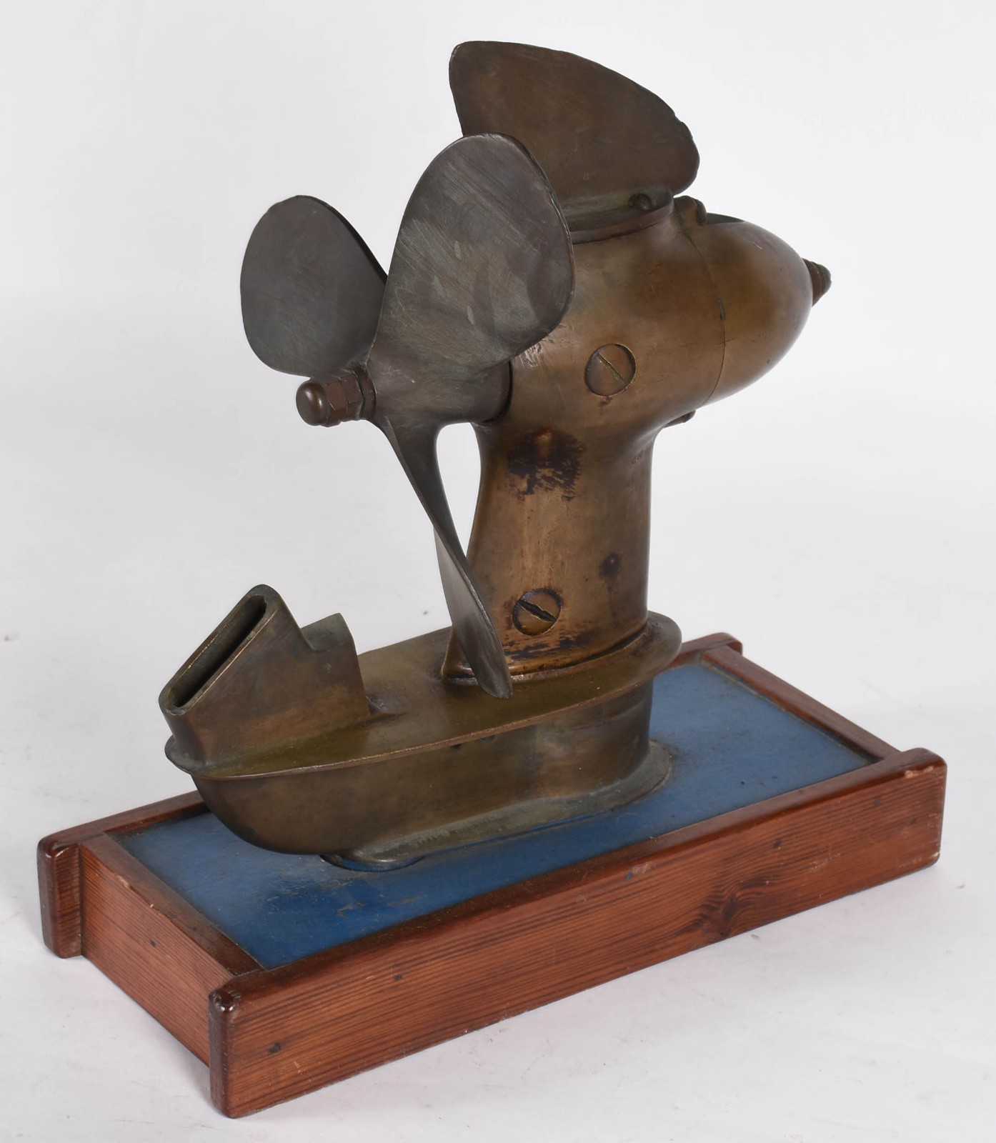Hélice de bronze com base de madeira (altura total com a base 40 x... - foto 1 de 5