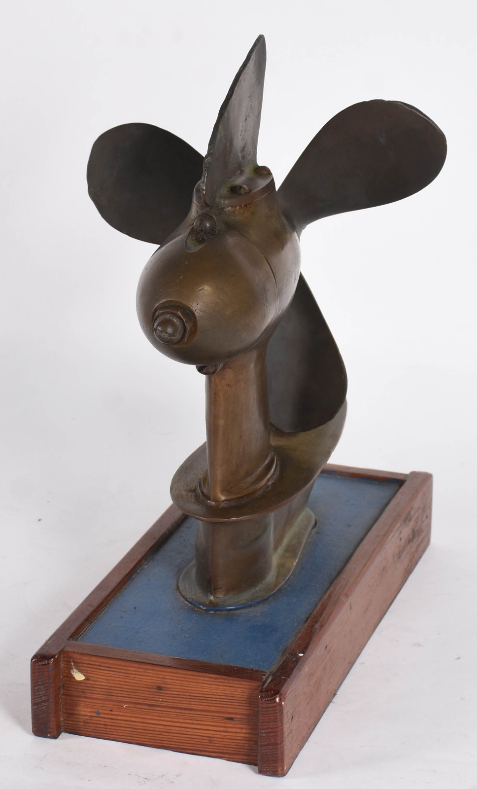 Hélice de bronze com base de madeira (altura total com a base 40 x... - foto 2 de 5
