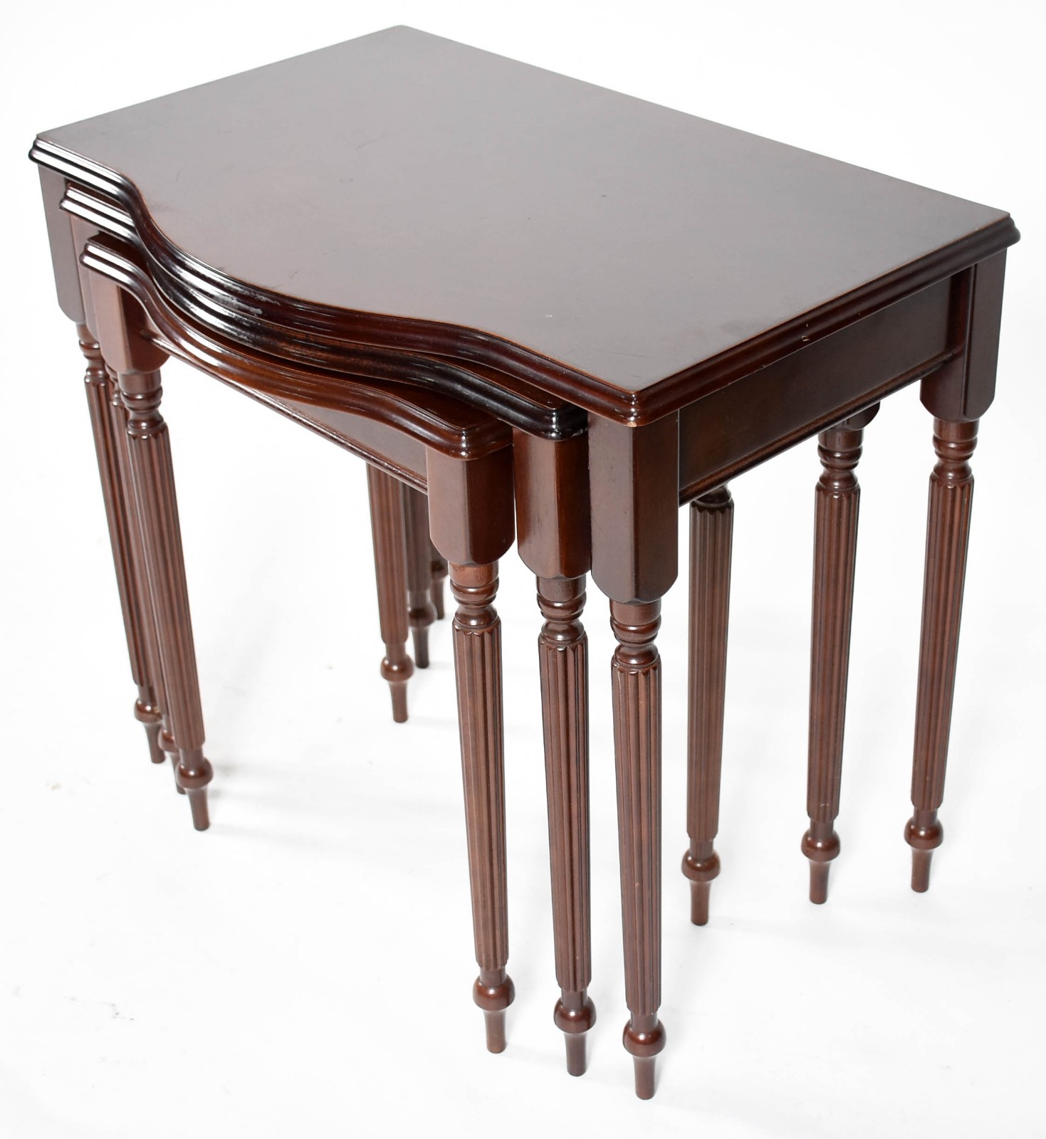 Mesa ninho de madeira nobre(pé colado). - foto 2 de 5