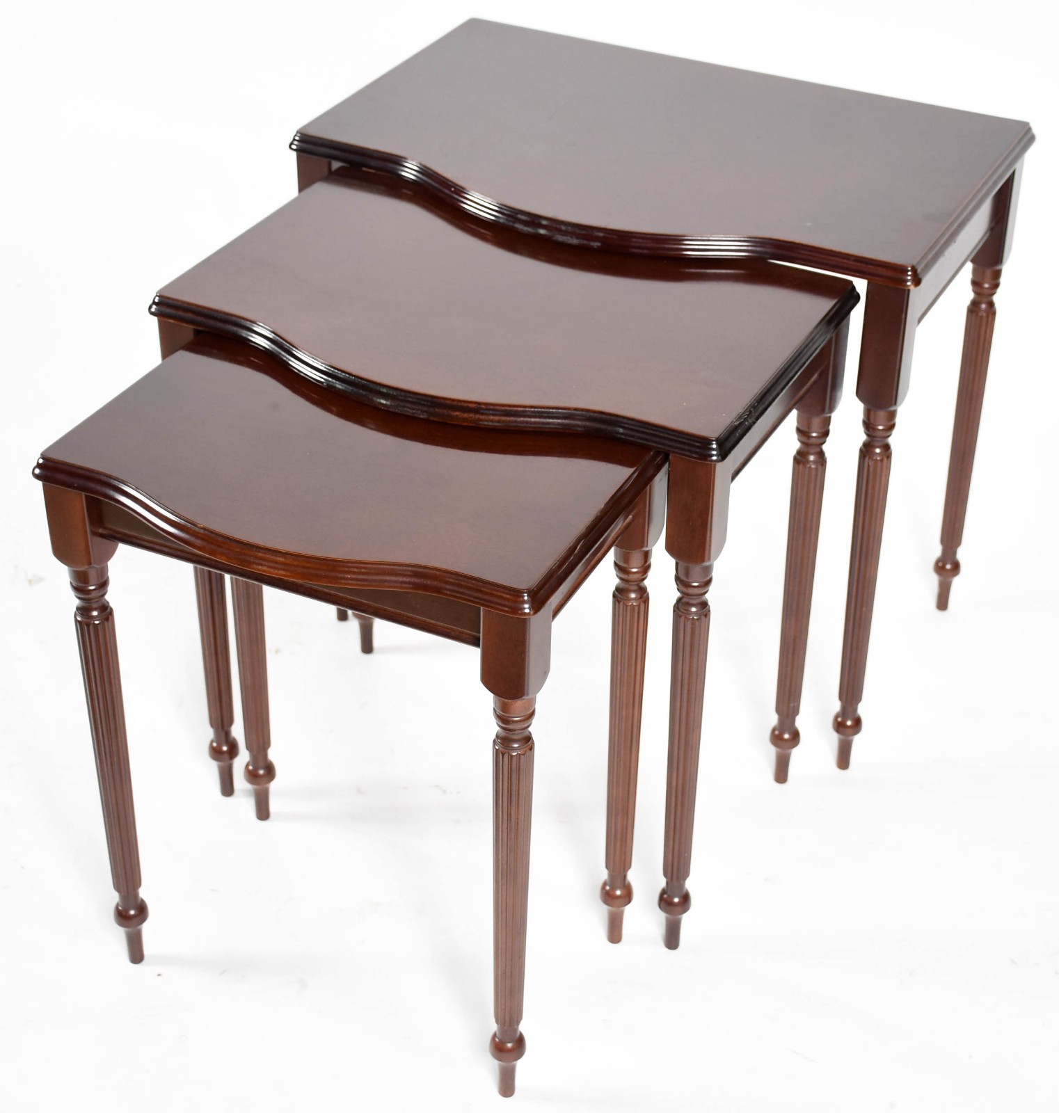 Mesa ninho de madeira nobre(pé colado). - foto 1 de 5