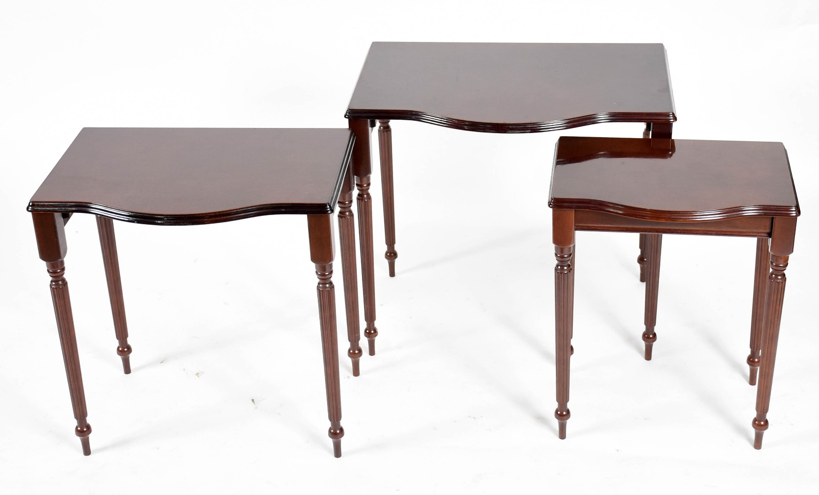 Mesa ninho de madeira nobre(pé colado). - foto 4 de 5
